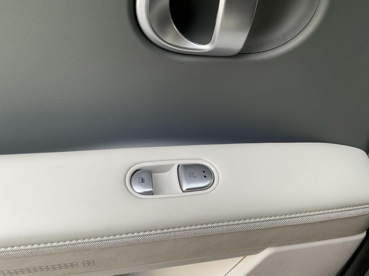 2024 Hyundai IONIQ 5 LONG RANGE AWD W/ LUX PKG - LTHR! HUD! NAV! 360 CA Photo