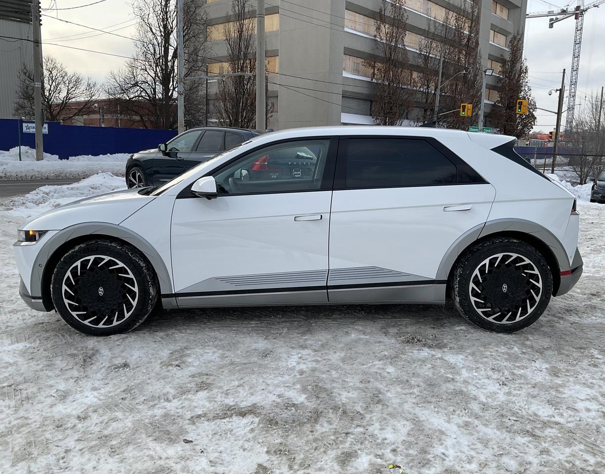 2024 Hyundai IONIQ 5 LONG RANGE AWD W/ LUX PKG - LTHR! HUD! NAV! 360 CA Photo