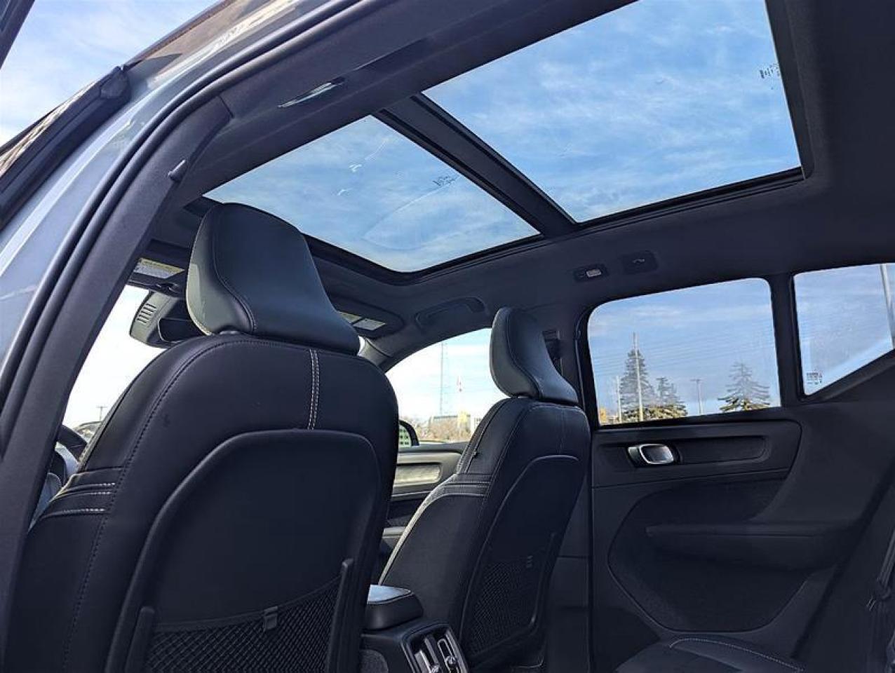 2022 Volvo XC40 Recharge Plus Photo