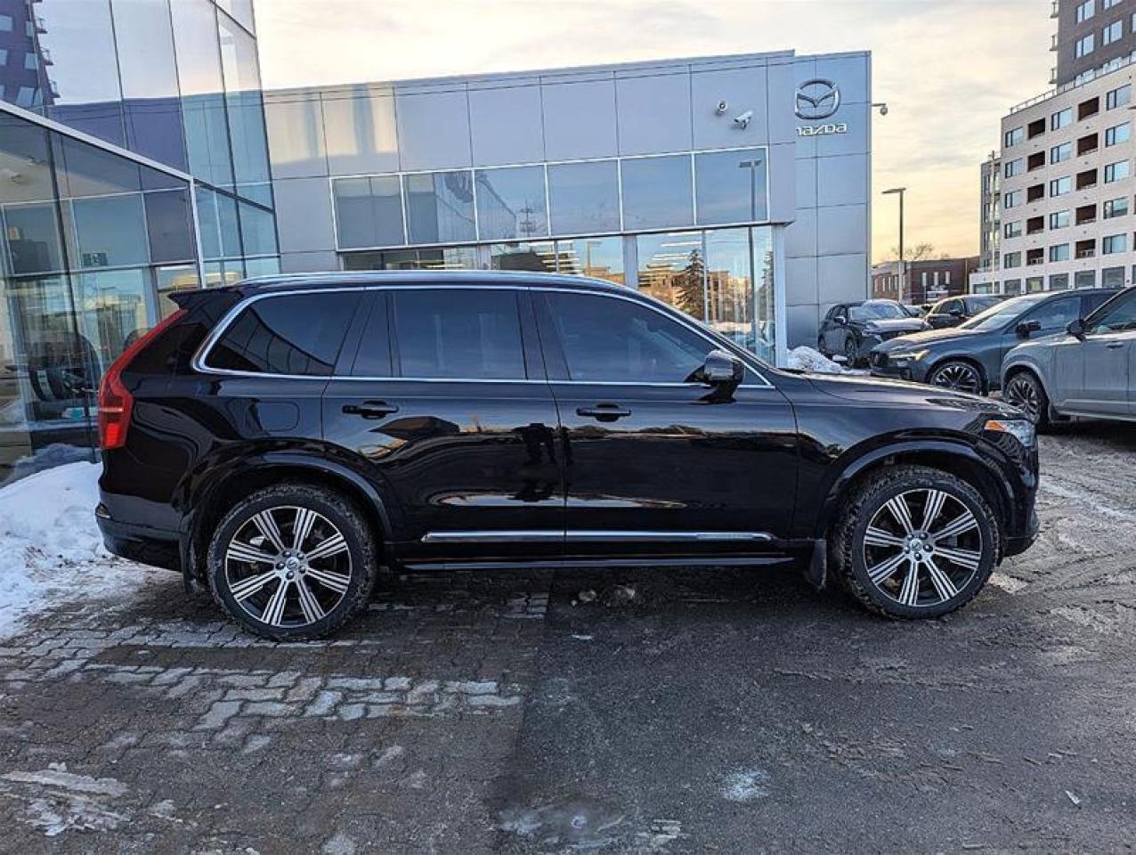 2024 Volvo XC90 Recharge T8 eAWD PHEV Plus Bright Theme 7-Seater Photo