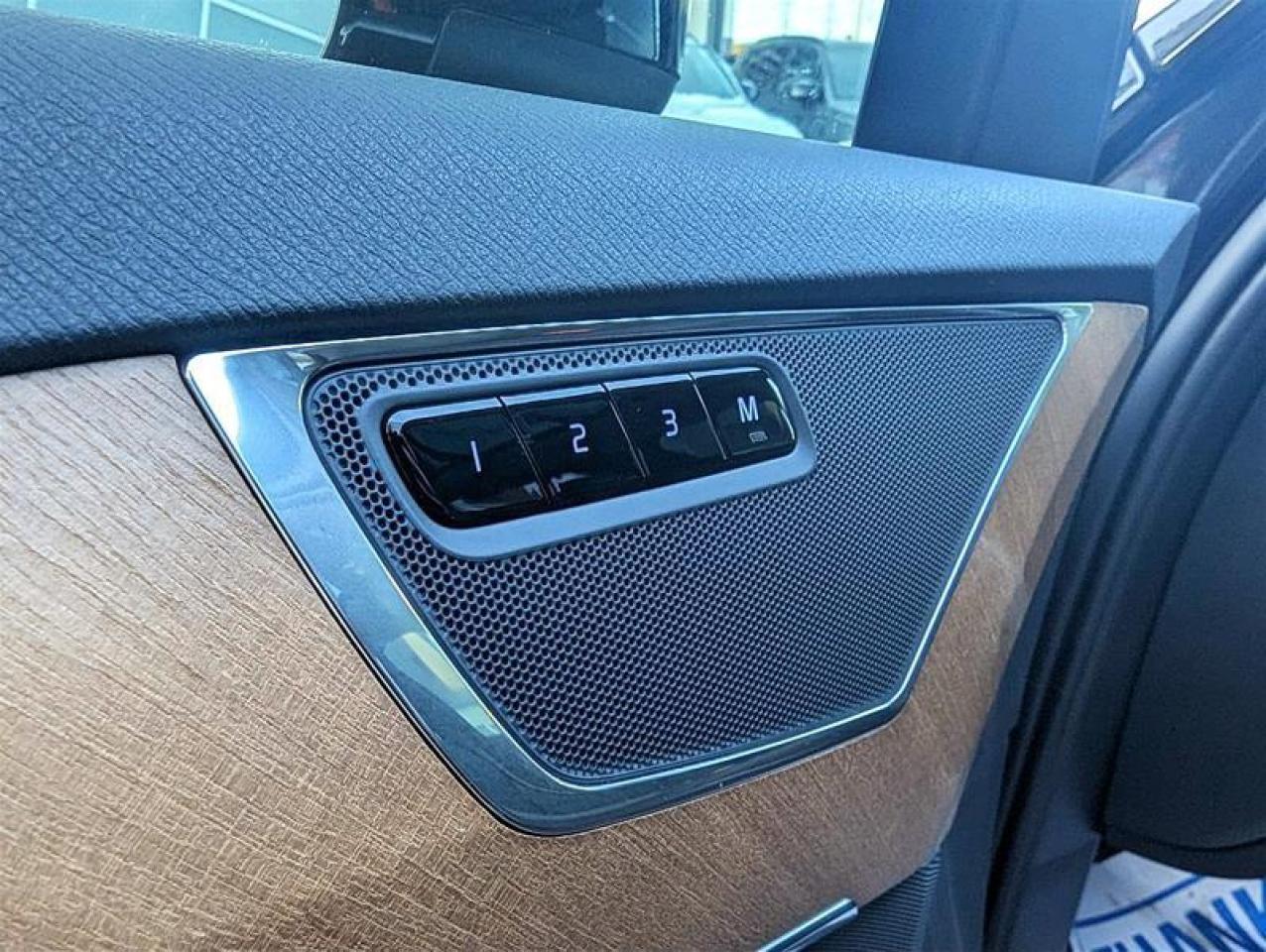 2024 Volvo XC90 Recharge T8 eAWD PHEV Plus Bright Theme 7-Seater Photo