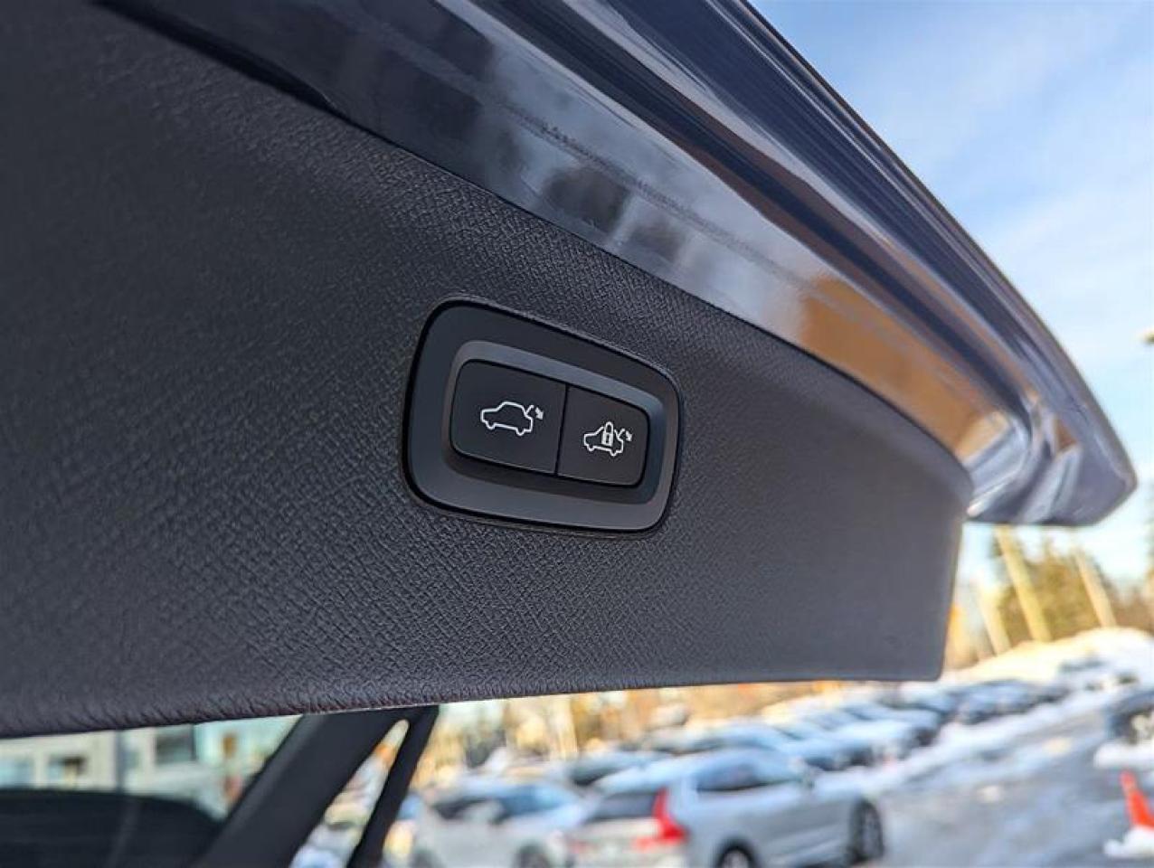 2024 Volvo XC90 Recharge T8 eAWD PHEV Plus Bright Theme 7-Seater Photo