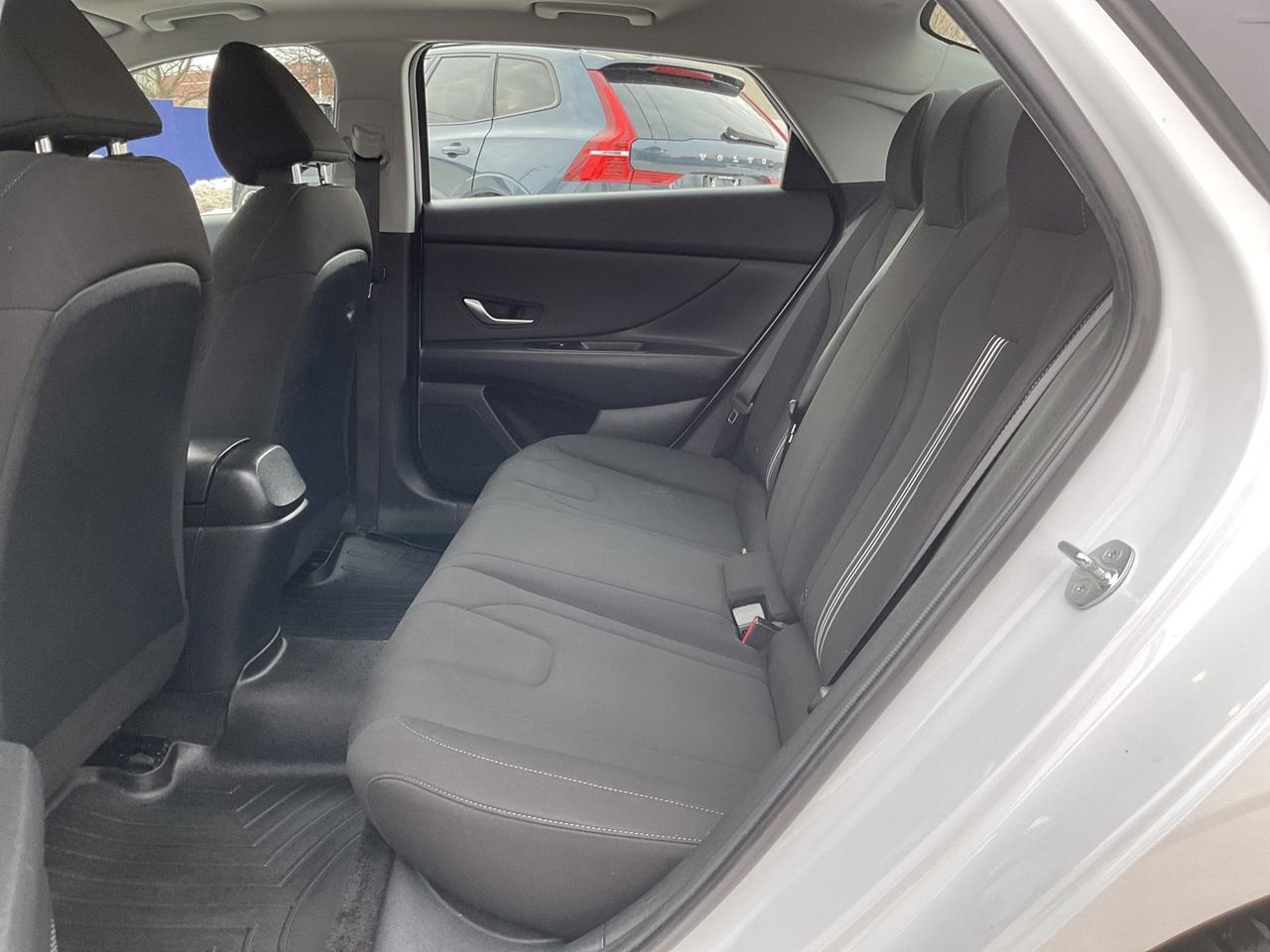 2023 Hyundai Elantra Preferred W/Tech Pkg -NAV! BACK-UP CAM! BSM! SUNRO Photo