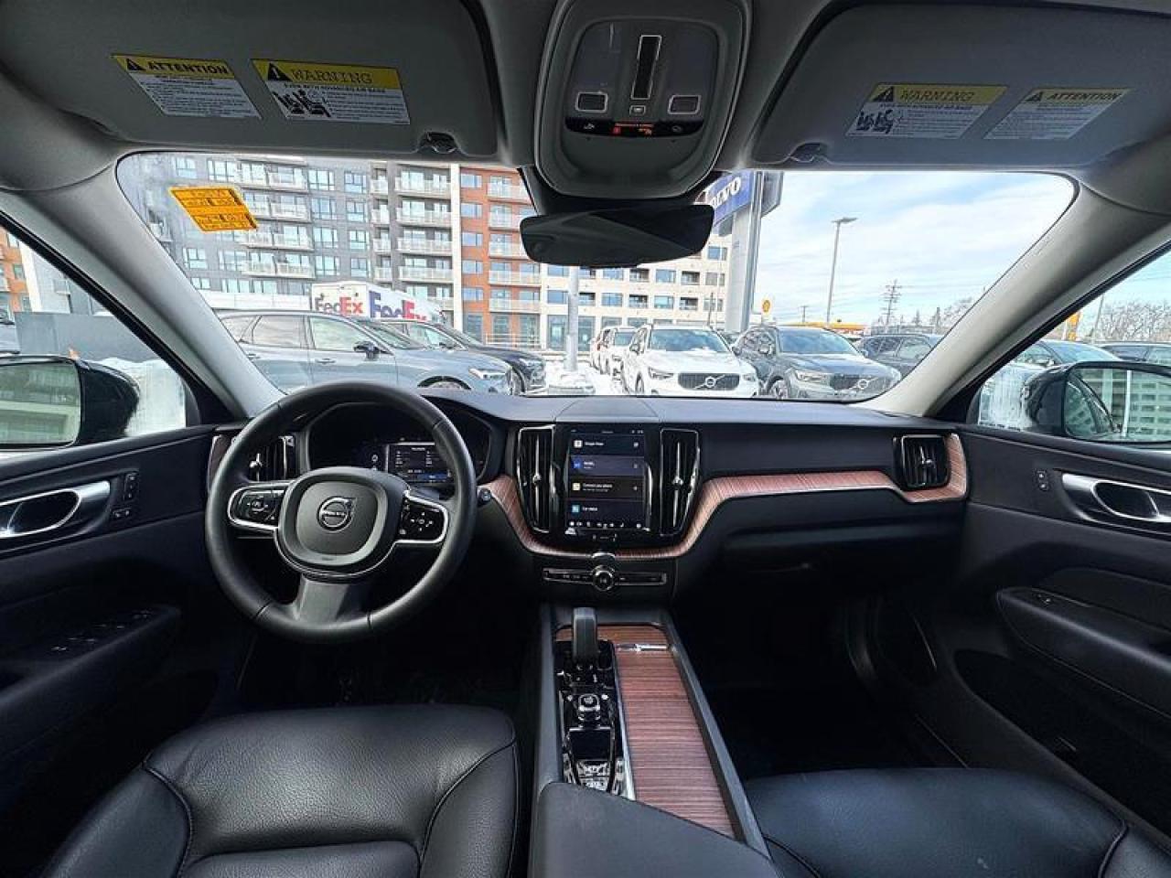 2024 Volvo XC60 Recharge T8 eAWD PHEV Plus Dark Theme Photo