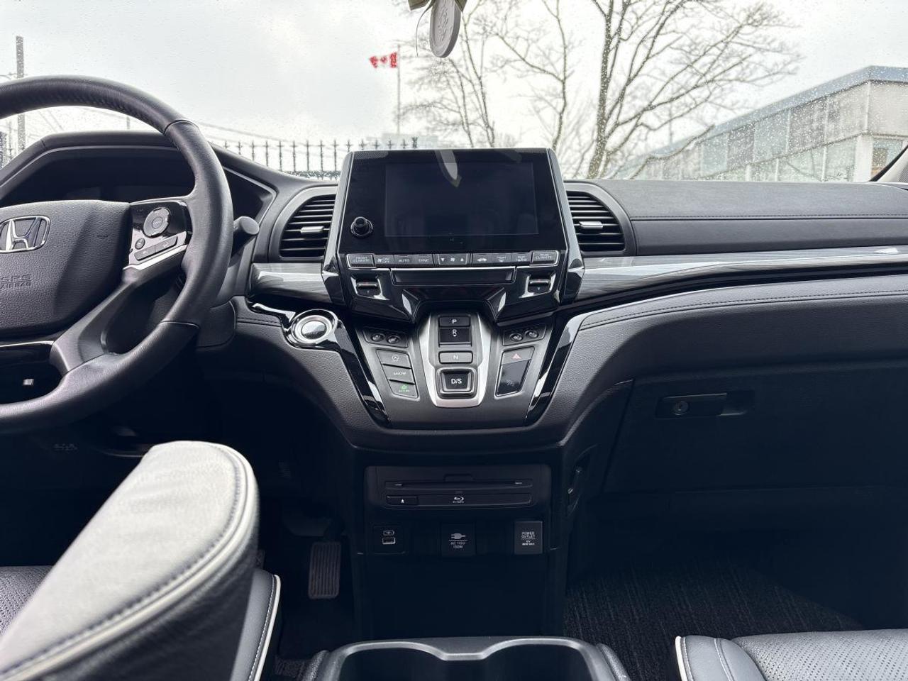 2023 Honda Odyssey Touring Photo