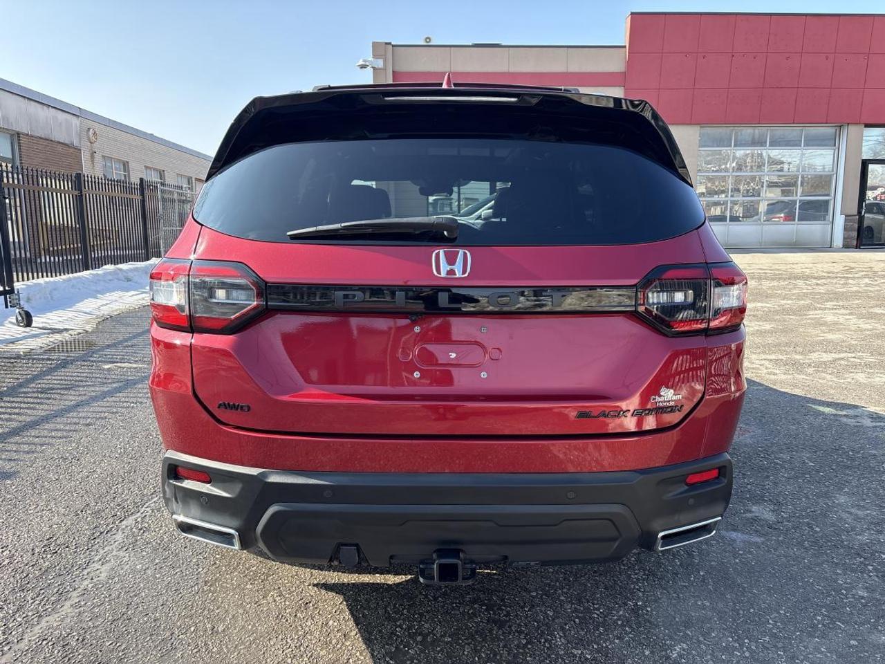 2023 Honda Pilot Black Edition Honda Certified 7YR/160K Warranty Photo2