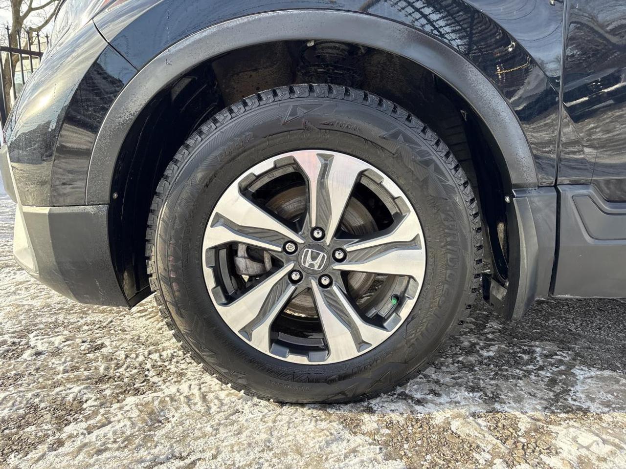 2021 Honda CR-V LX Includes Winter/Summer Tires! Photo
