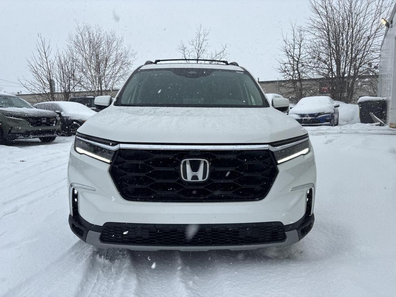 2025 Honda Pilot Touring Honda Certified With 7YR/160K Warranty Photo