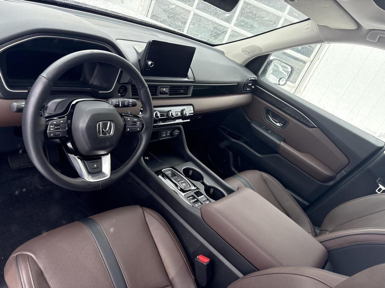 2025 Honda Pilot Touring Honda Certified With 7YR/160K Warranty Photo