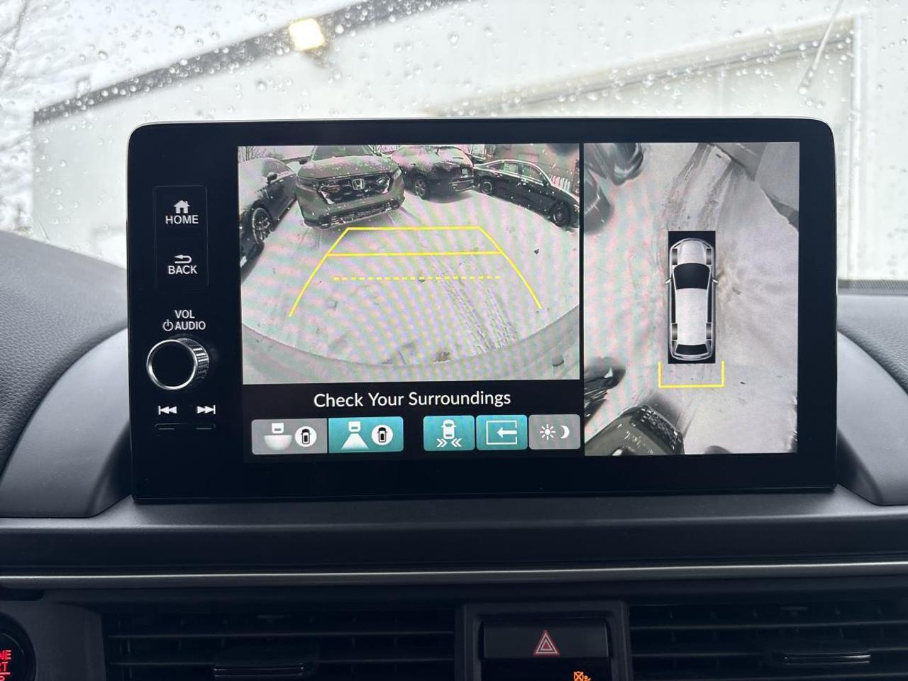 2025 Honda Pilot Touring Honda Certified With 7YR/160K Warranty Photo