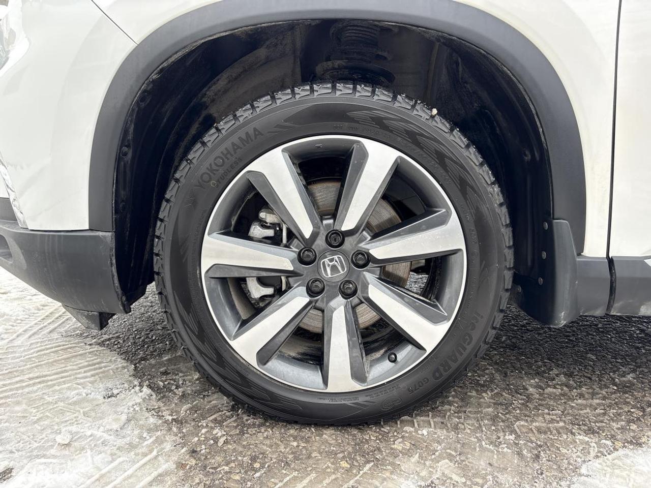 2025 Honda Pilot Touring Honda Certified With 7YR/160K Warranty Photo