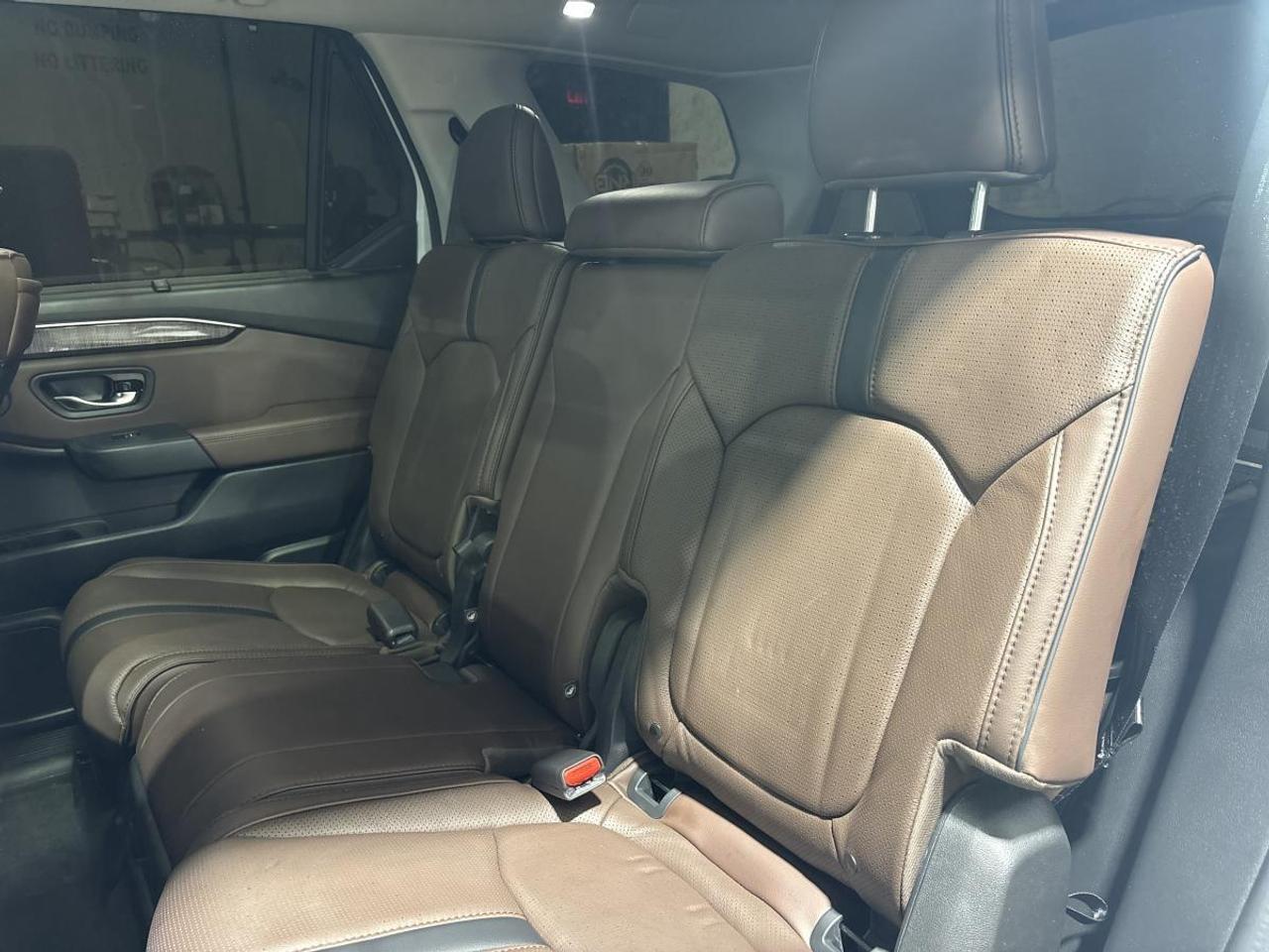 2025 Honda Pilot Touring Honda Certified With 7YR/160K Warranty Photo