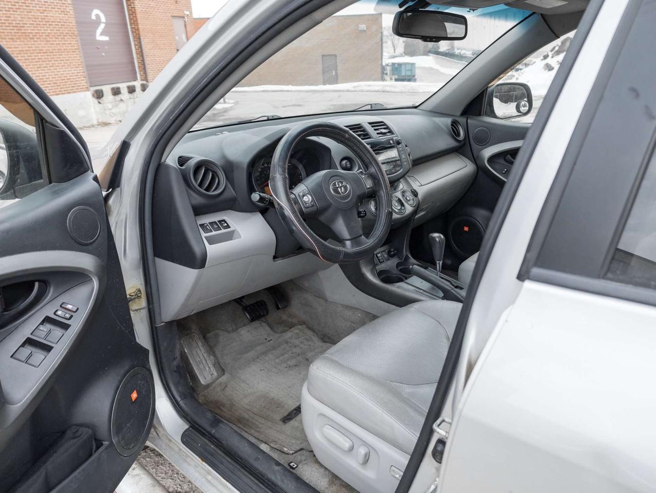 2009 Toyota RAV4 4WD V6 Limited, Leather, Sunroof, Camera Photo
