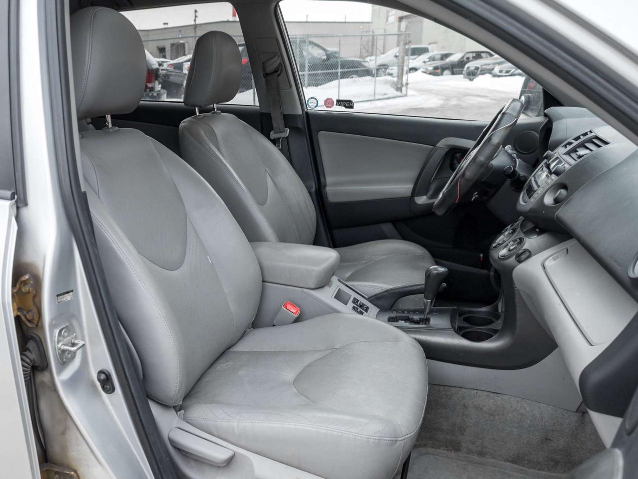 2009 Toyota RAV4 4WD V6 Limited, Leather, Sunroof, Camera Photo