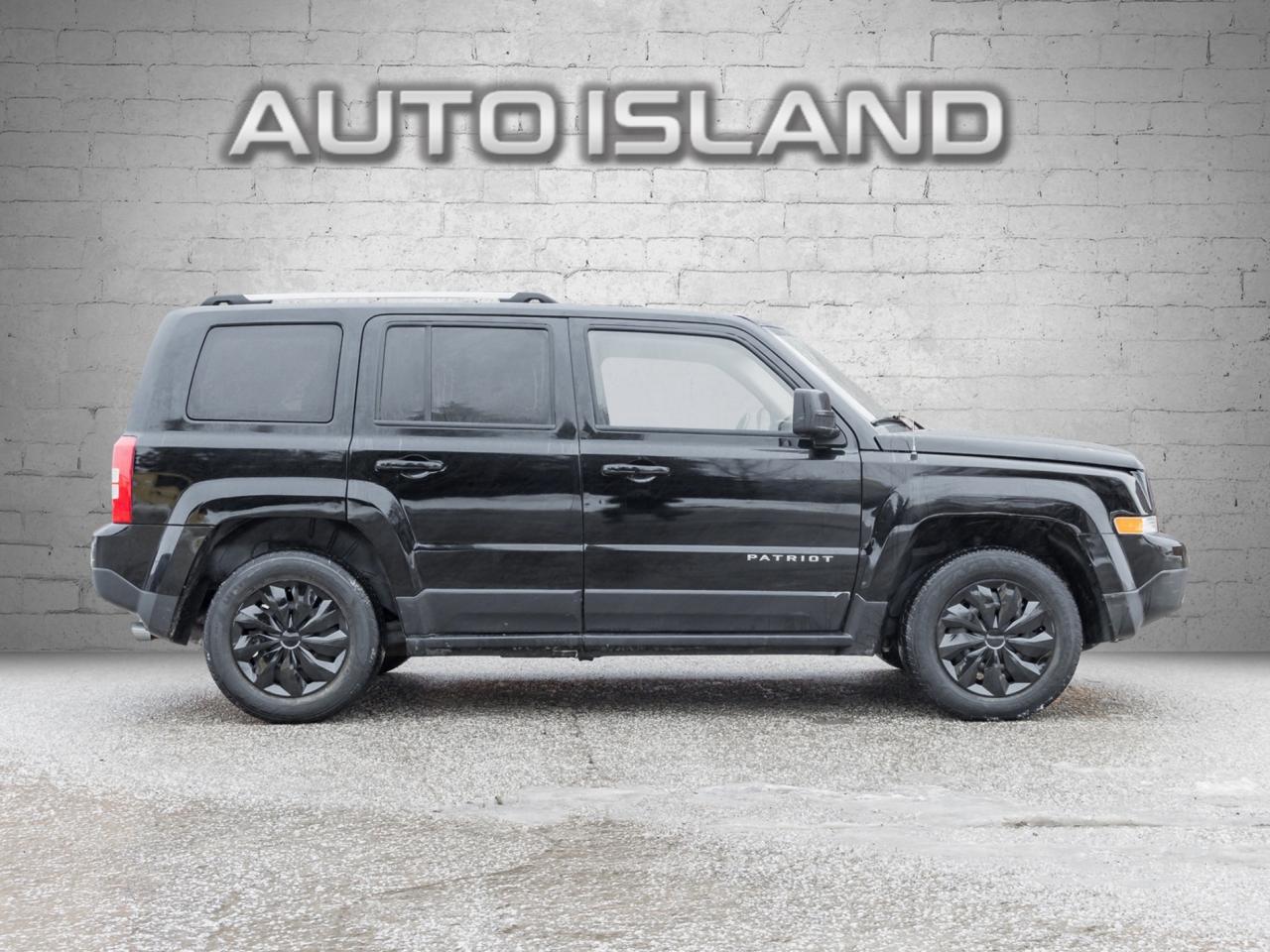 2012 Jeep Patriot FWD Limited, Leather, Sunroof Photo2