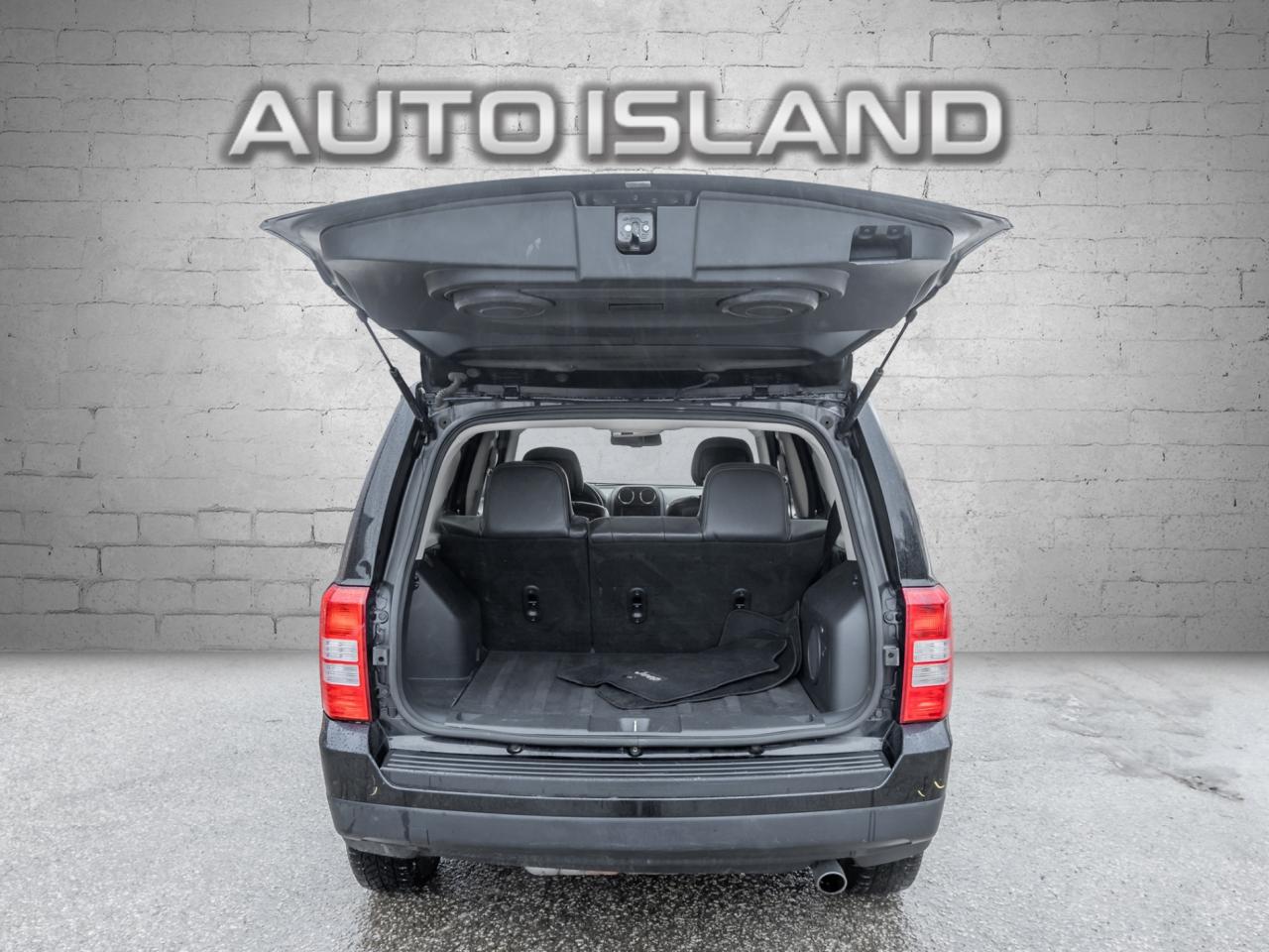 2012 Jeep Patriot FWD Limited, Leather, Sunroof Photo