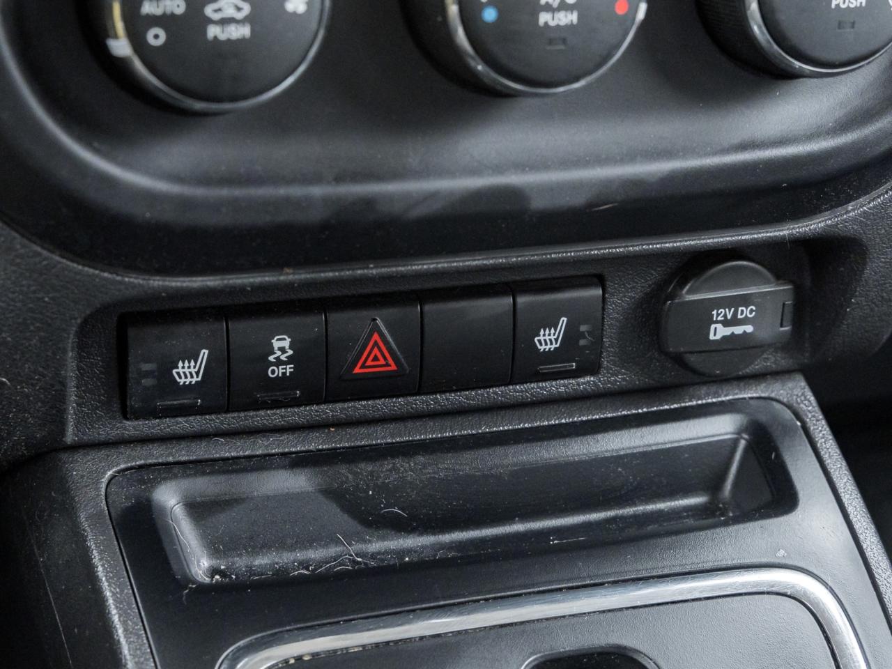 2012 Jeep Patriot FWD Limited, Leather, Sunroof Photo