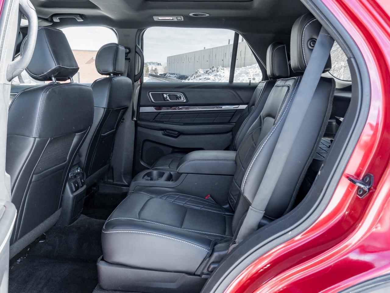 2016 Ford Explorer 4WD, Platinum, Nav, Camera, Leather, Sunroof, No a Photo