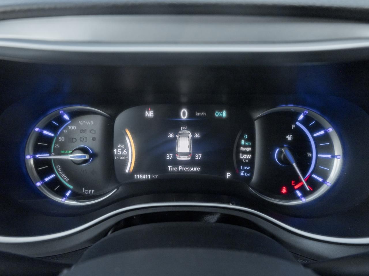 2017 Chrysler Pacifica Platinum Hybrid, Nav, Pano Sunroof Photo