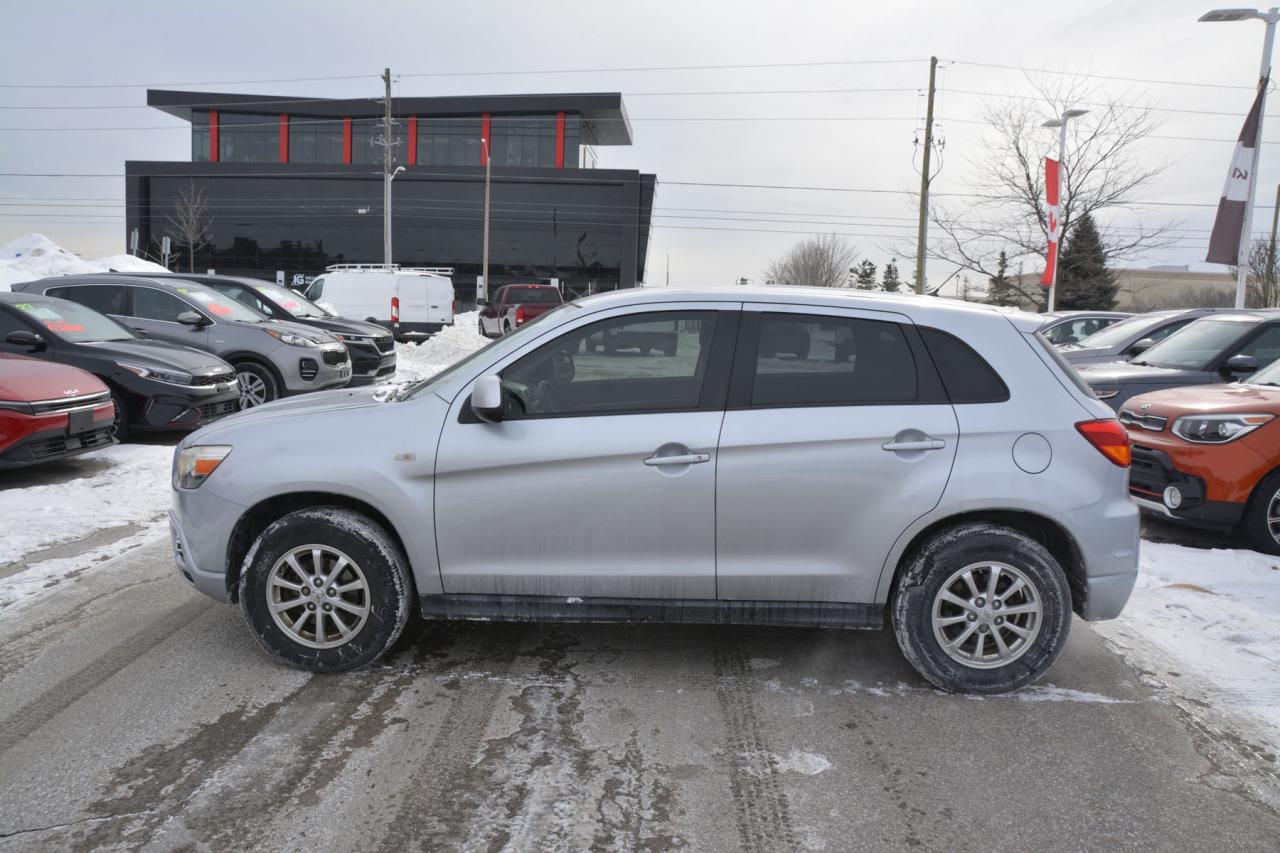 2011 Mitsubishi RVR ES Photo