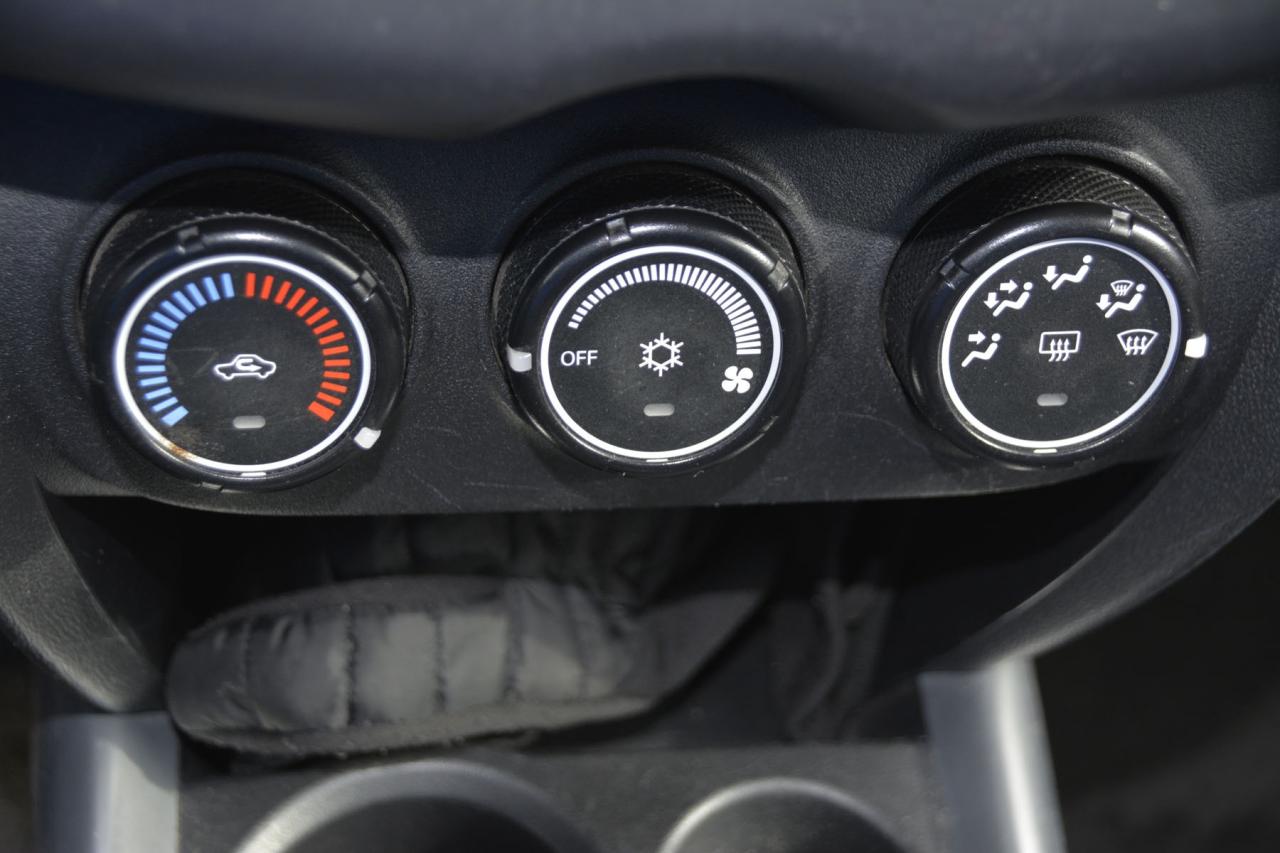 2011 Mitsubishi RVR ES Photo