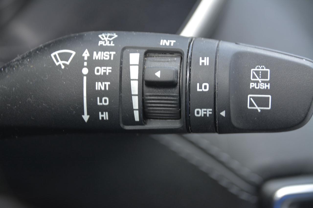 2023 Hyundai Santa Fe Preferred Photo