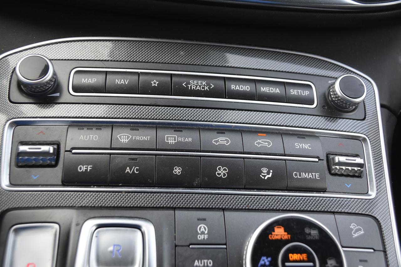 2023 Hyundai Santa Fe Preferred Photo