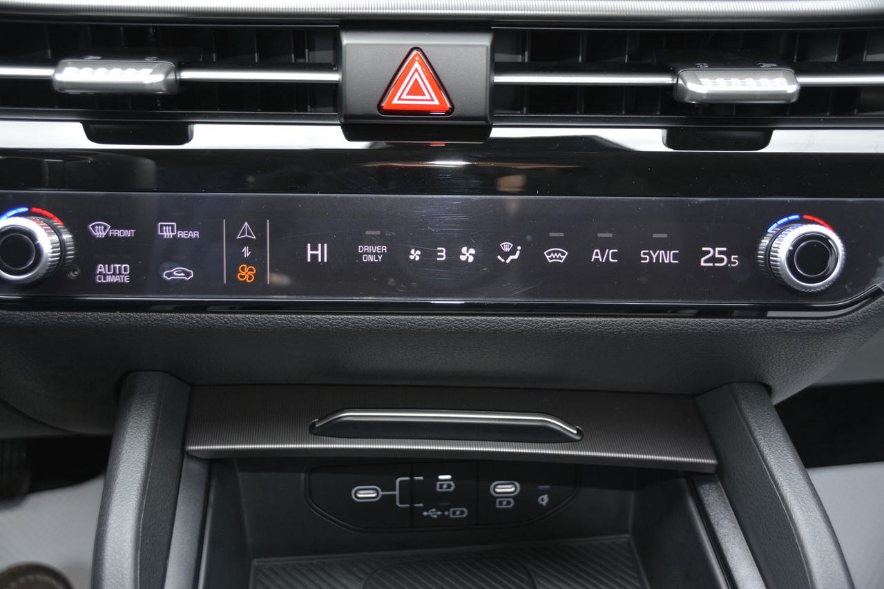 2026 Kia Sportage Hybrid EX Photo