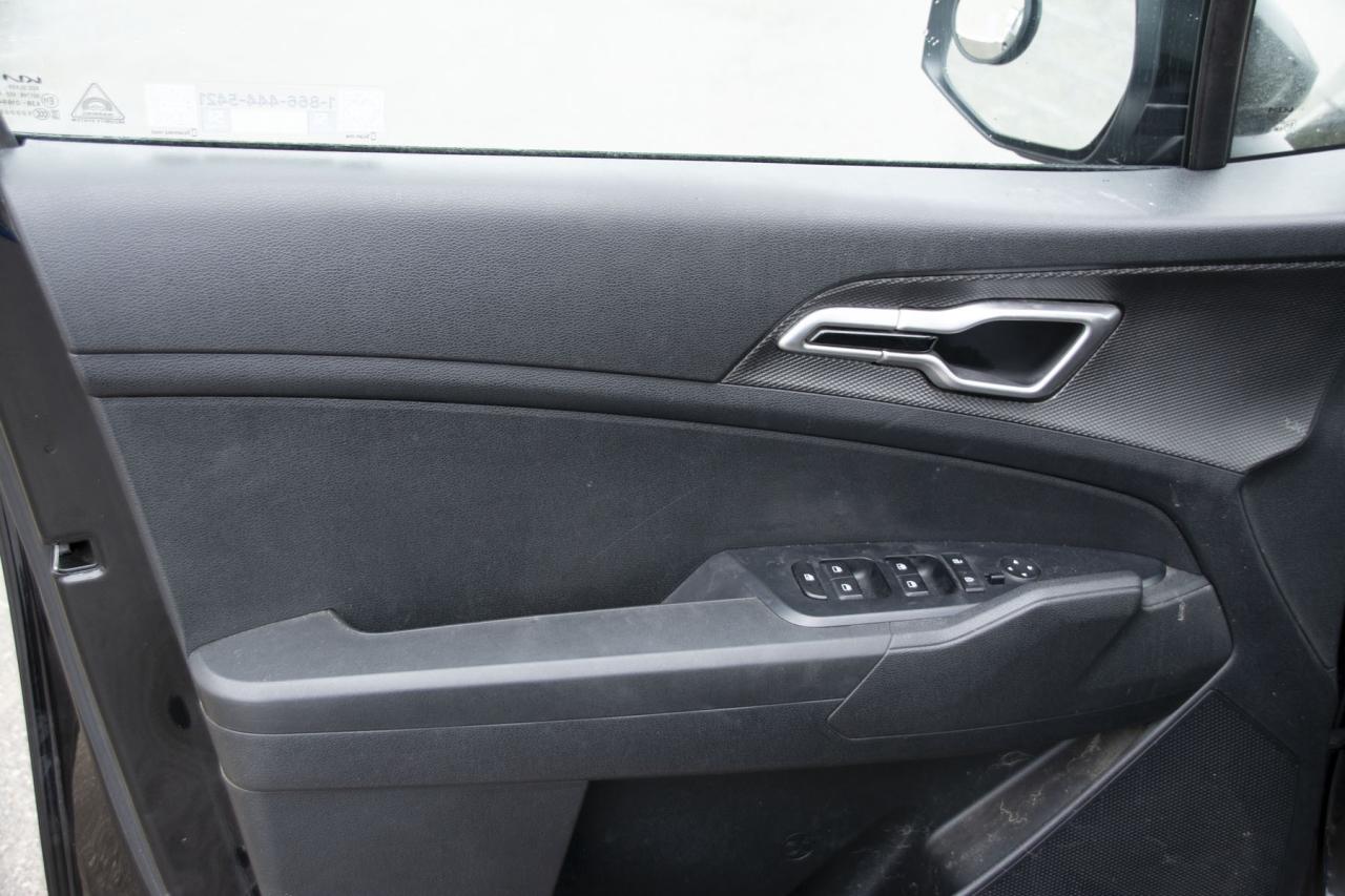 2023 Kia Sportage LX Photo