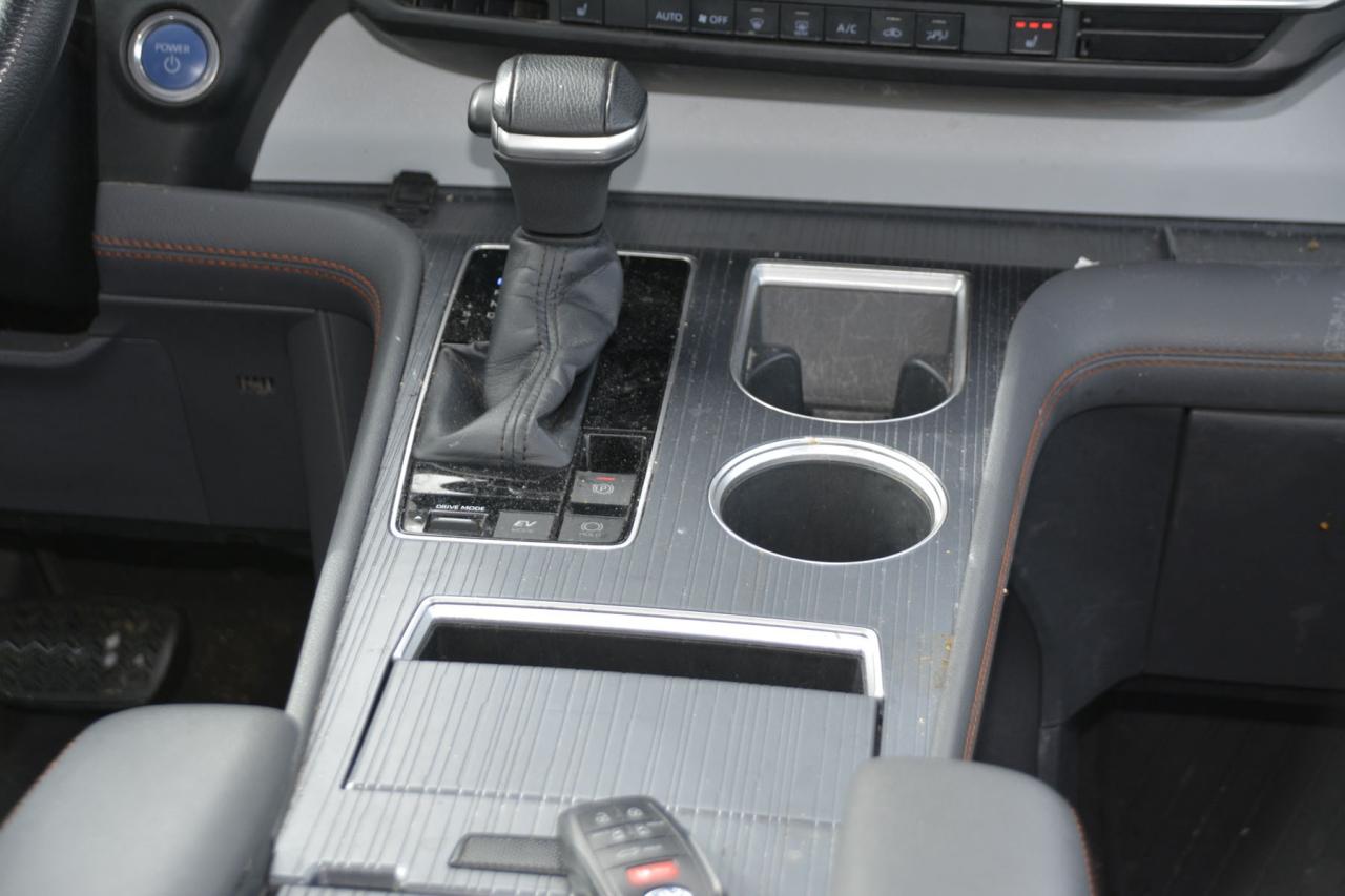 2021 Toyota Sienna 7 PASSENGER Photo