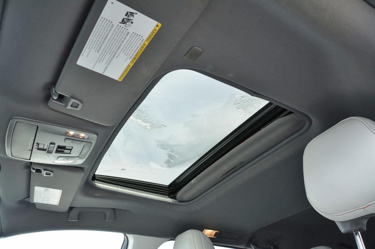 2021 Toyota Sienna 7 PASSENGER Photo