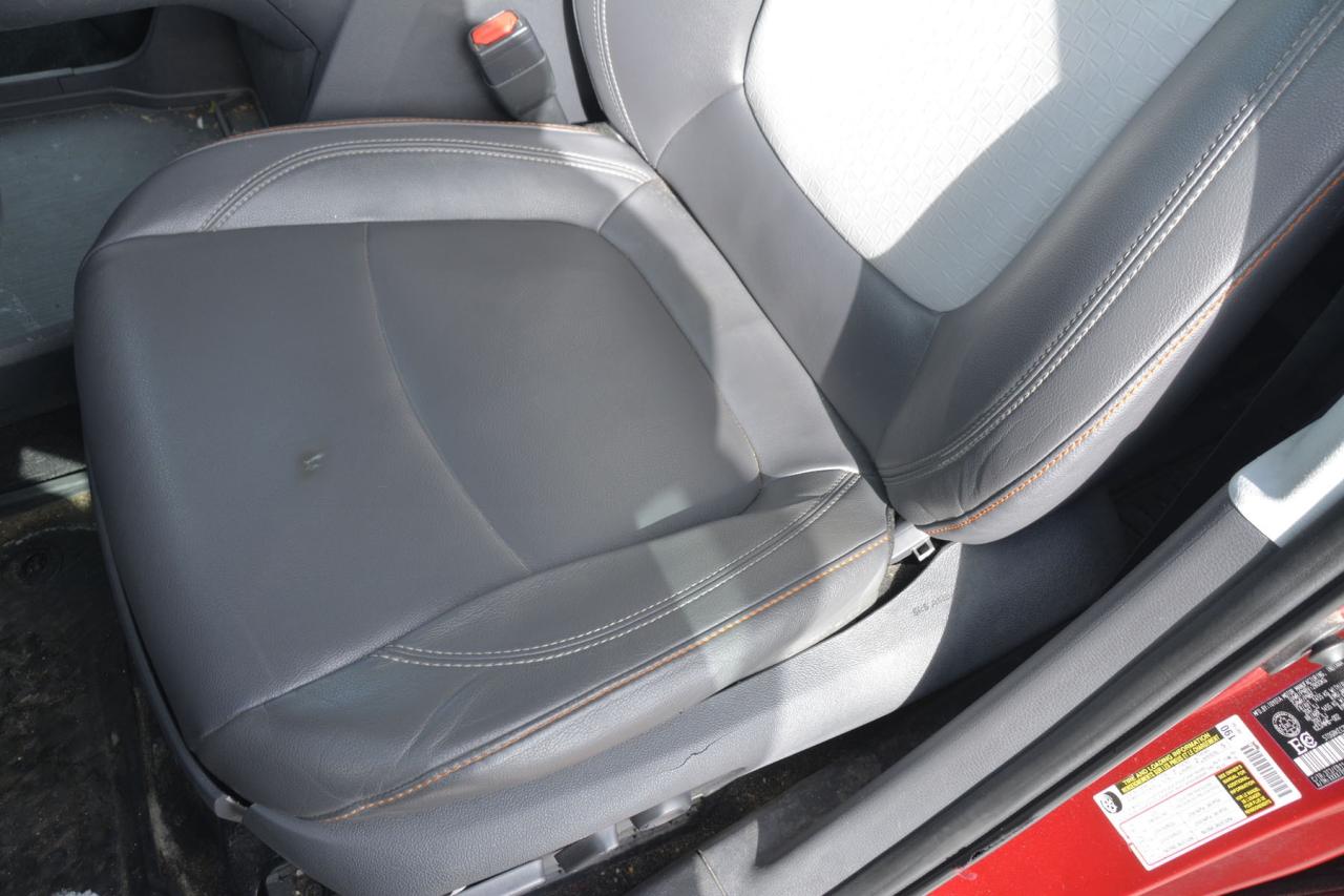 2021 Toyota Sienna 7 PASSENGER Photo