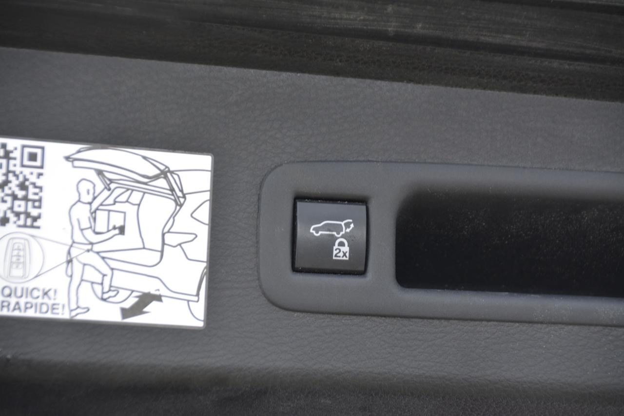 2021 Toyota Sienna 7 PASSENGER Photo