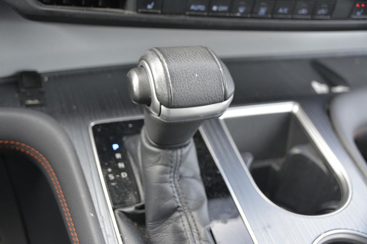 2021 Toyota Sienna 7 PASSENGER Photo