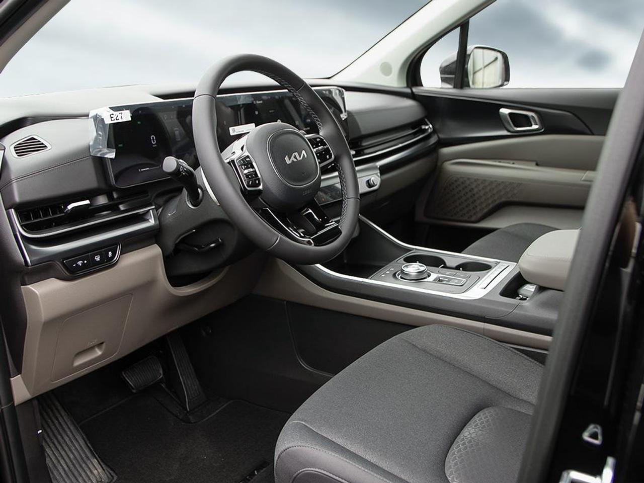 2026 Kia Carnival Hybrid Plus Photo