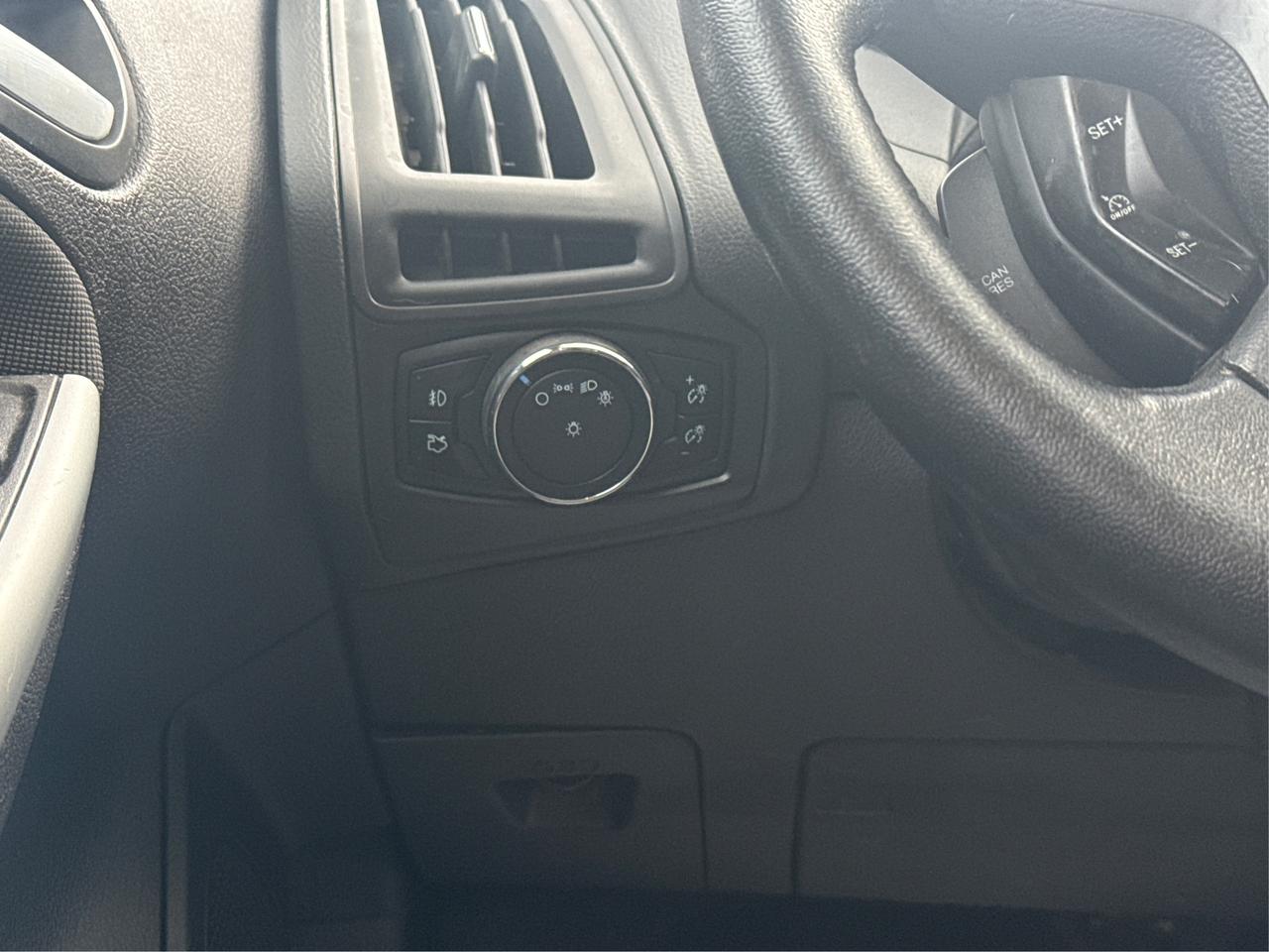 2014 Ford Focus CERTIFIED WE FINANCE ALL CREDIT Photo