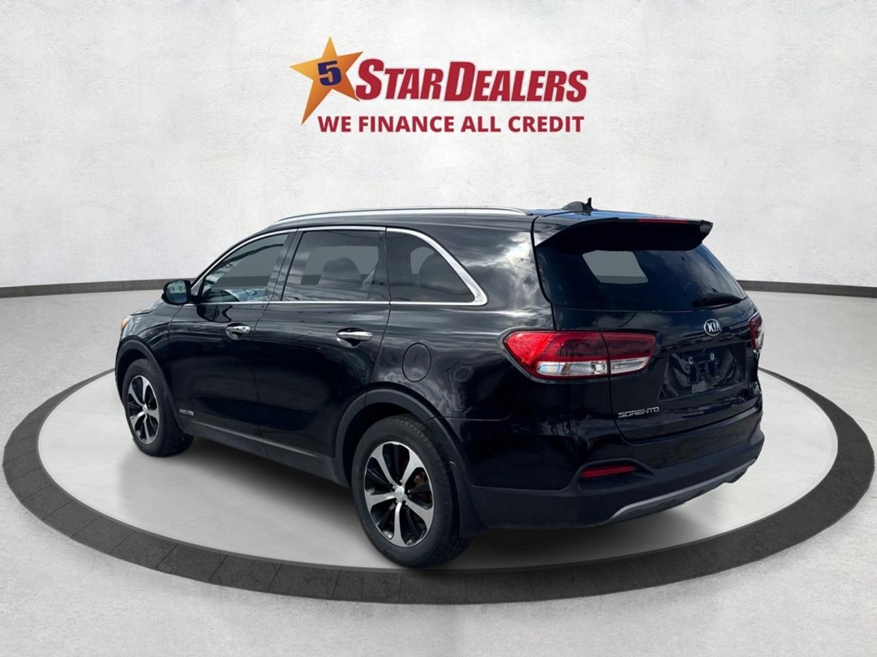 2018 Kia Sorento LEATHER SUNROOF HEATED SEATS WE FINANCE ALL CREDIT Photo4