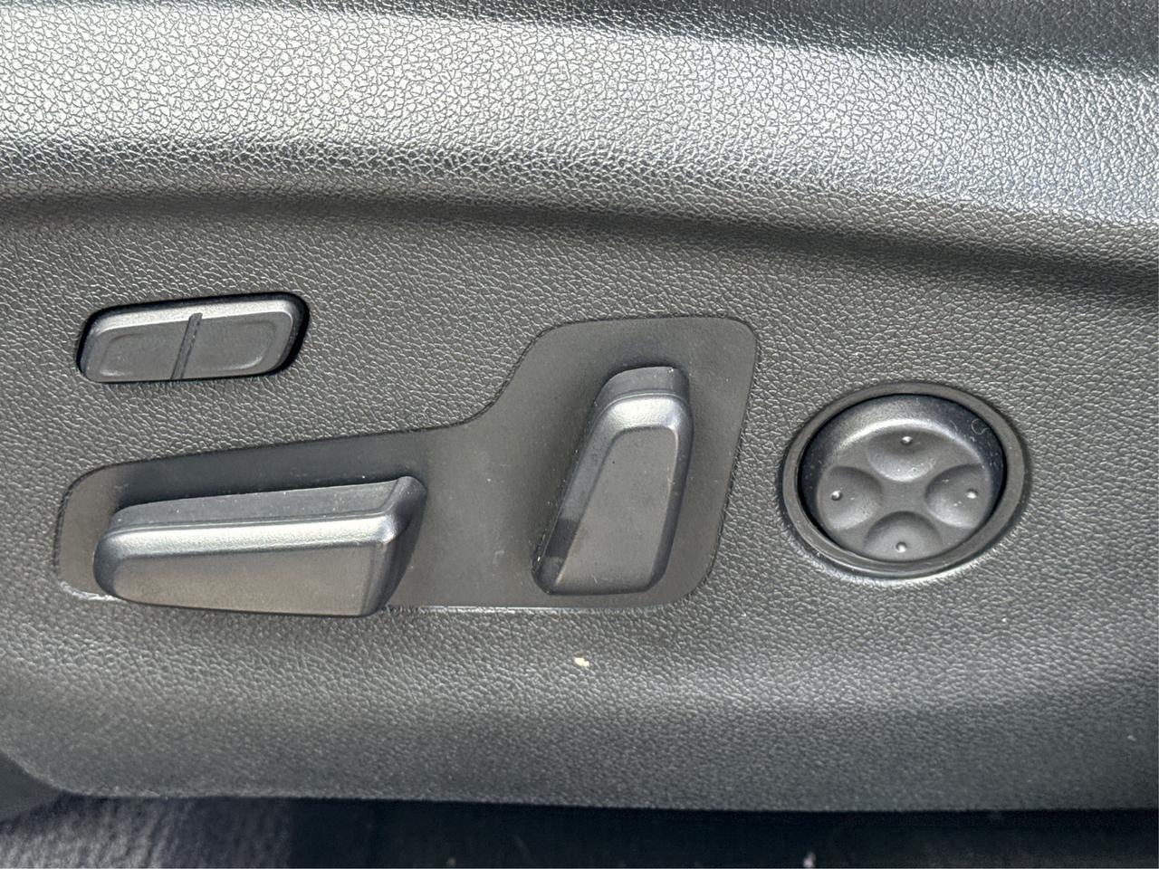 2018 Kia Sorento LEATHER SUNROOF HEATED SEATS WE FINANCE ALL CREDIT Photo