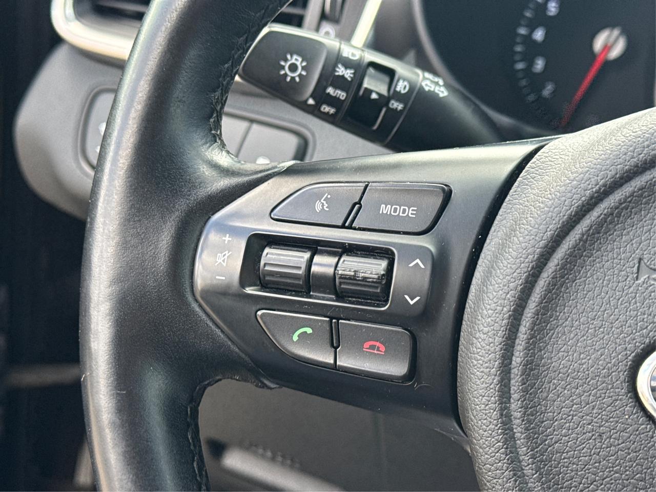 2018 Kia Sorento LEATHER SUNROOF HEATED SEATS WE FINANCE ALL CREDIT Photo