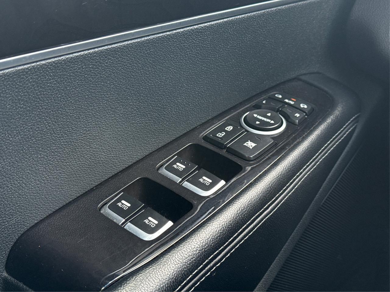 2018 Kia Sorento LEATHER SUNROOF HEATED SEATS WE FINANCE ALL CREDIT Photo