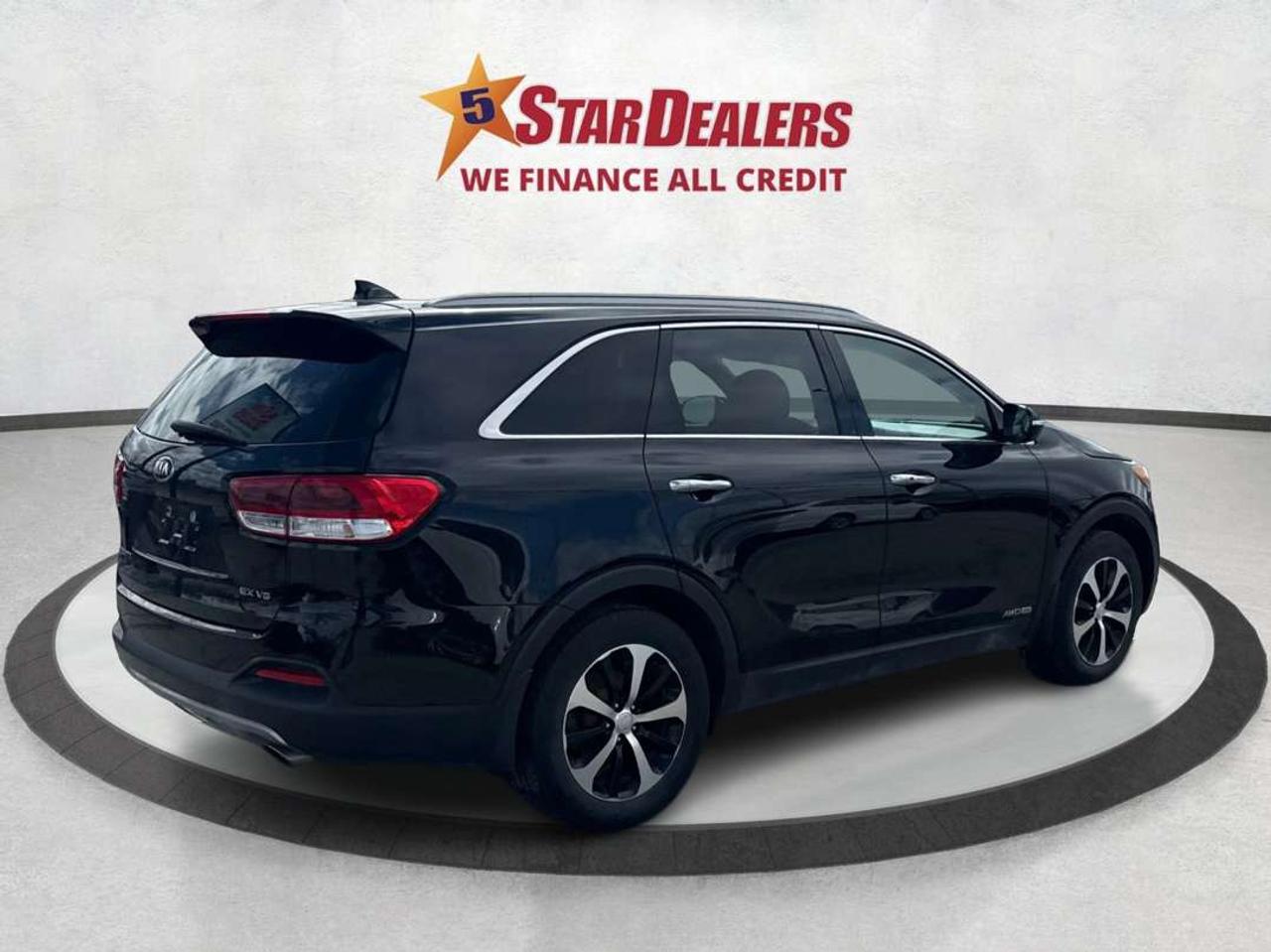 2018 Kia Sorento LEATHER SUNROOF HEATED SEATS WE FINANCE ALL CREDIT Photo