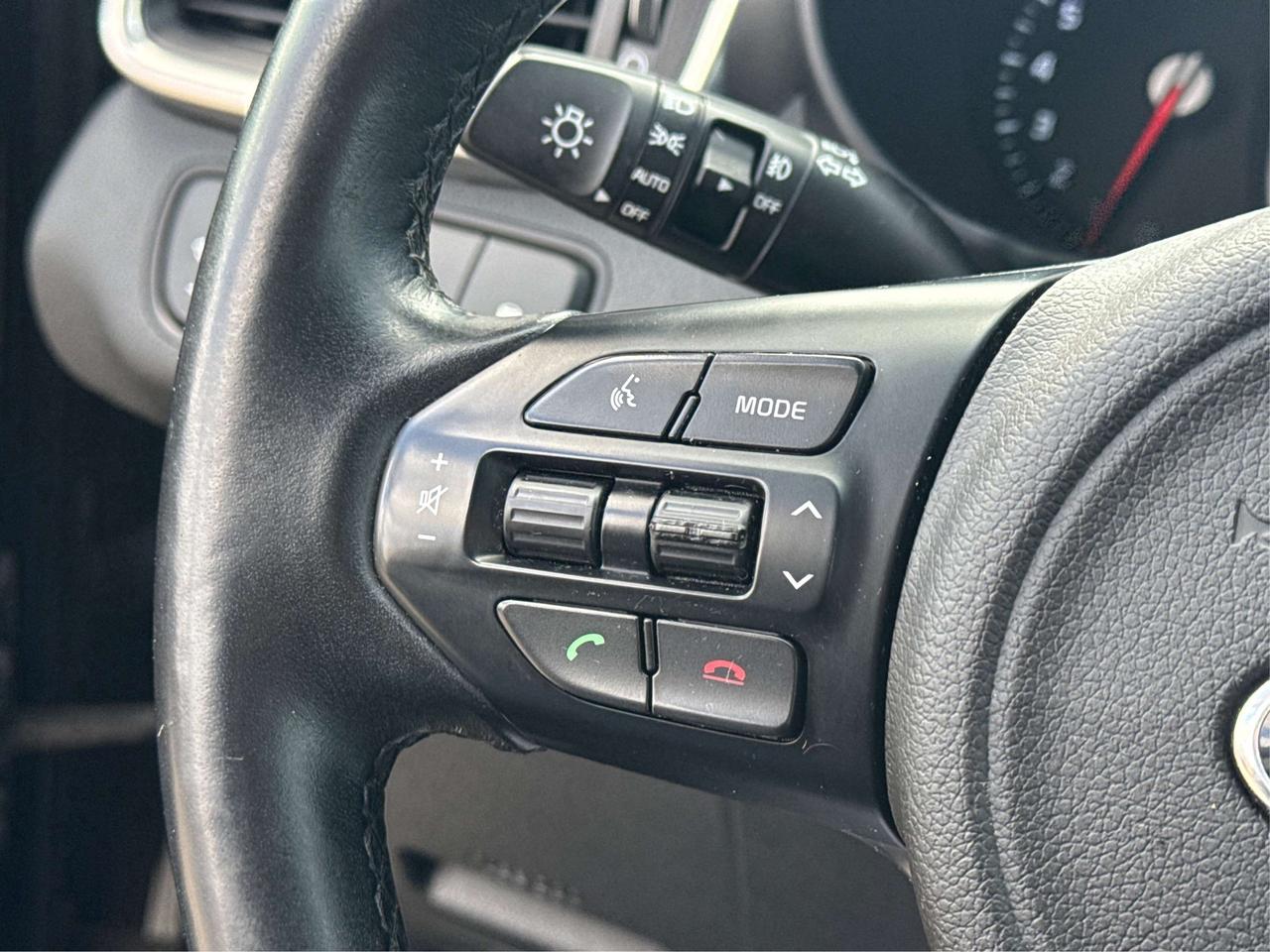 2018 Kia Sorento LEATHER SUNROOF HEATED SEATS WE FINANCE ALL CREDIT Photo