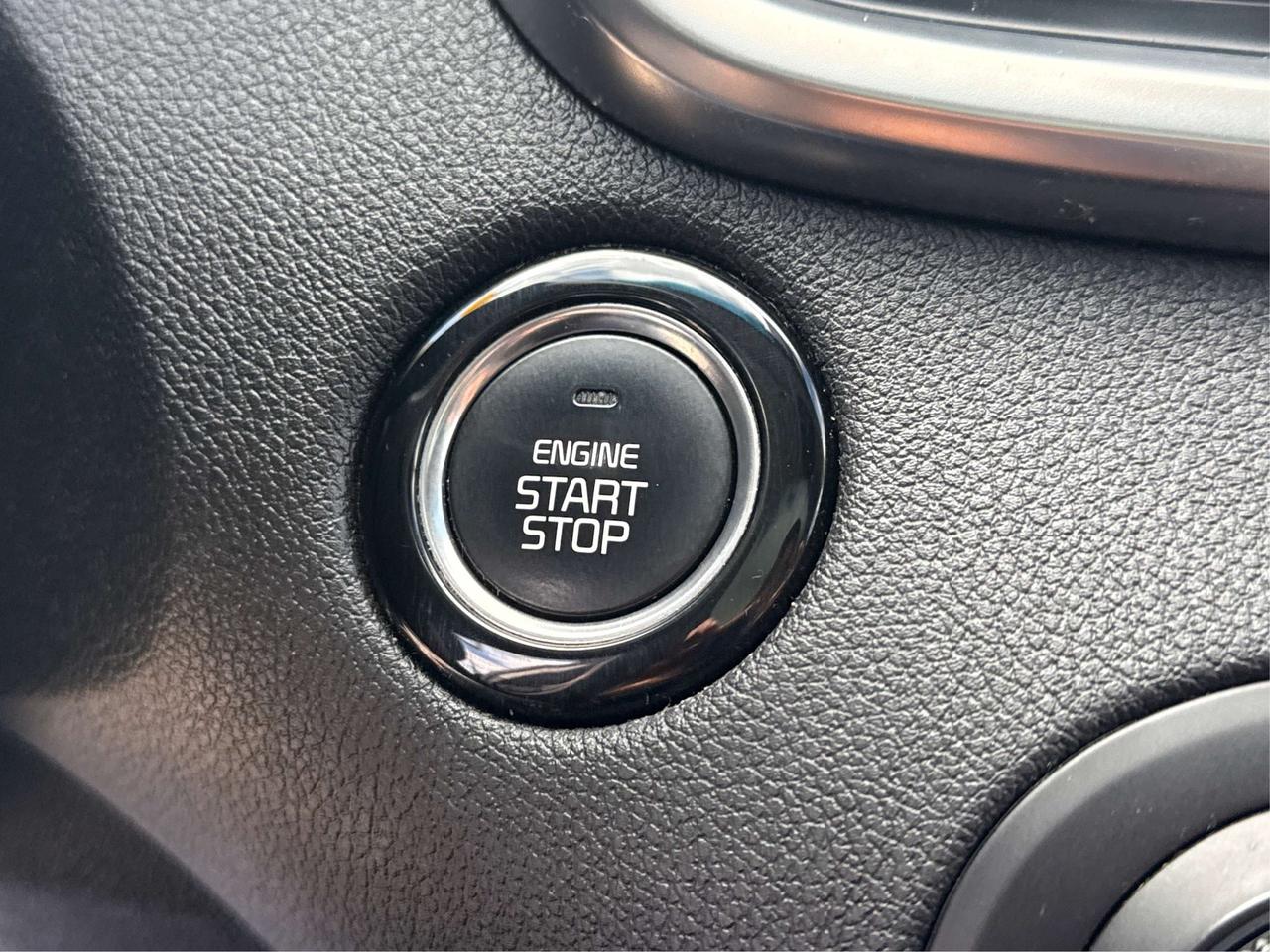 2018 Kia Sorento LEATHER SUNROOF HEATED SEATS WE FINANCE ALL CREDIT Photo