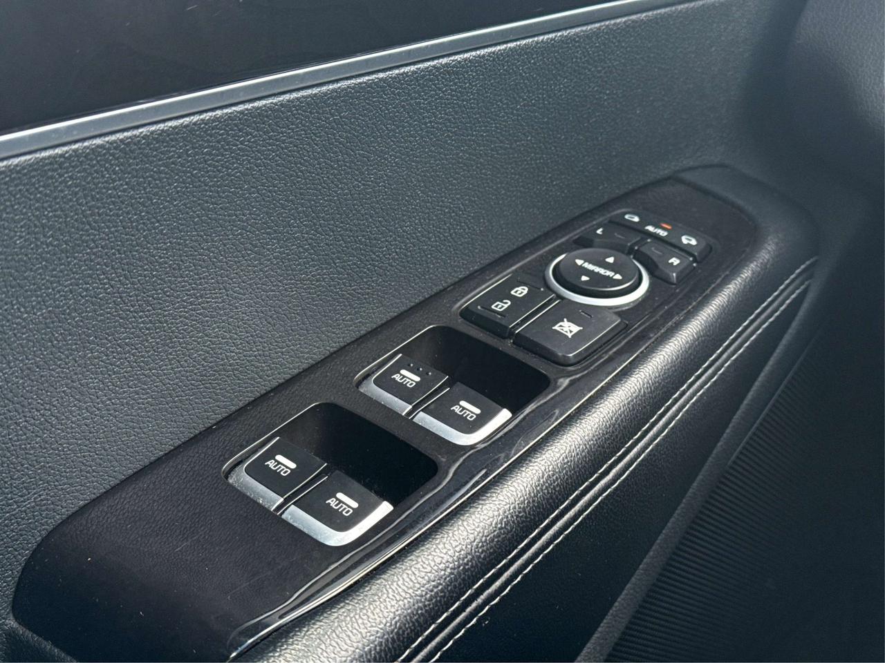 2018 Kia Sorento LEATHER SUNROOF HEATED SEATS WE FINANCE ALL CREDIT Photo