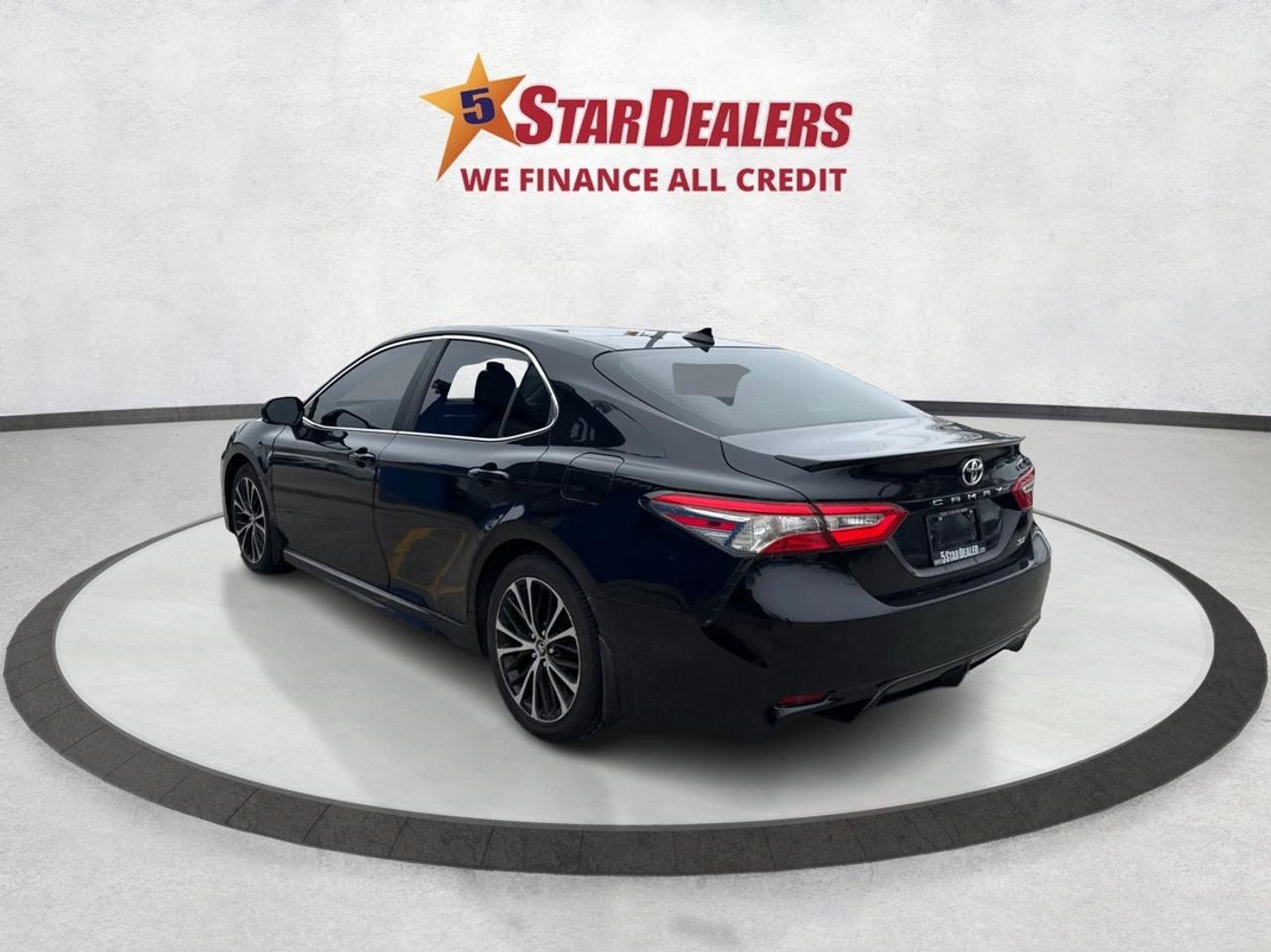 2019 Toyota Camry NAV LEATHER SUNROOF LOADED! WE FINANCE ALL CREDIT Photo4