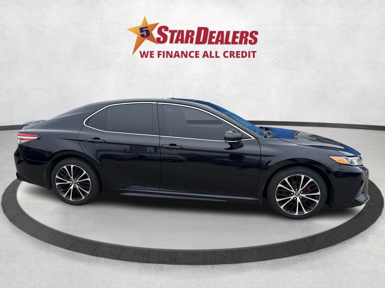 2019 Toyota Camry NAV LEATHER SUNROOF LOADED! WE FINANCE ALL CREDIT Photo