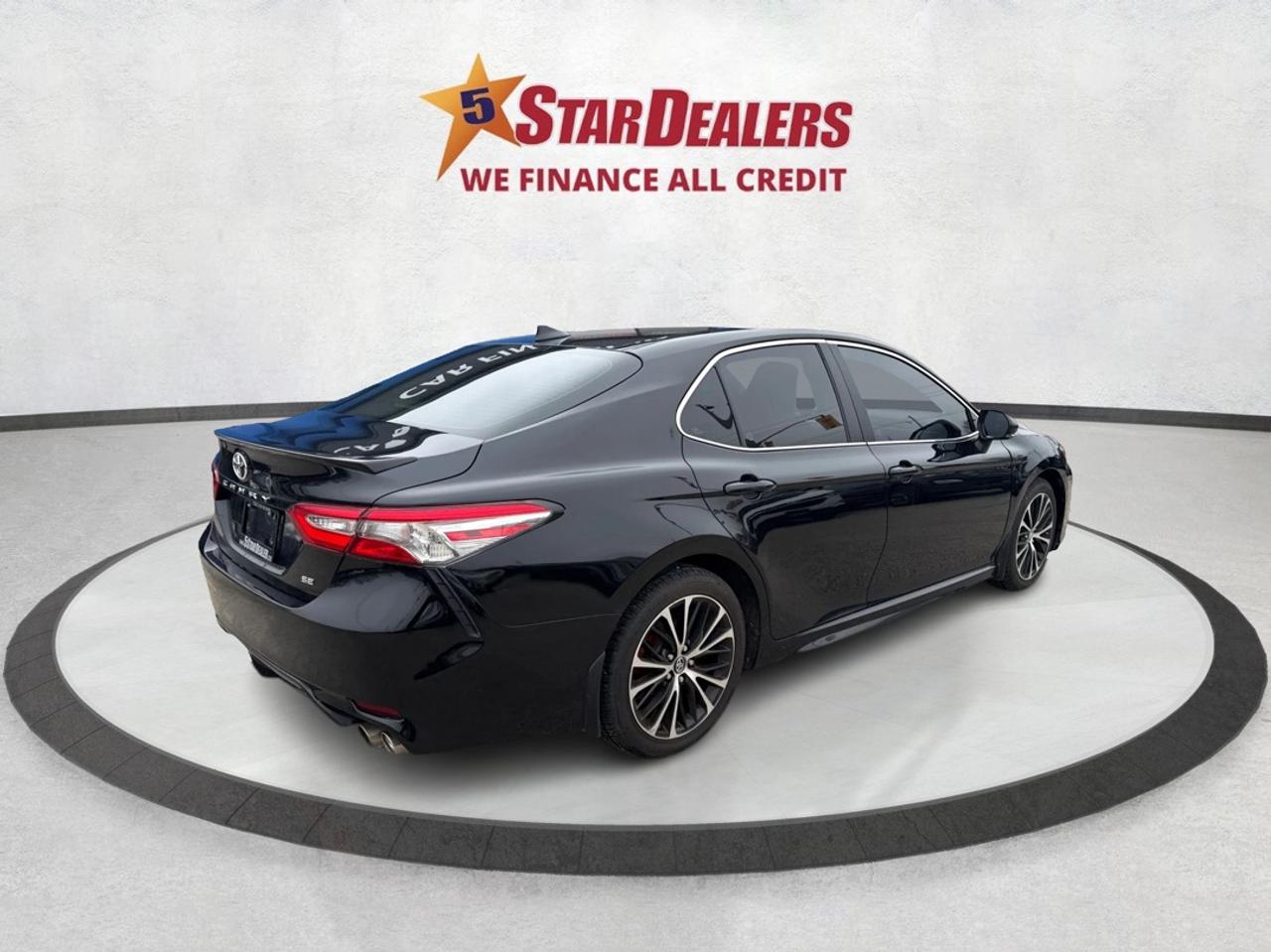 2019 Toyota Camry NAV LEATHER SUNROOF LOADED! WE FINANCE ALL CREDIT Photo
