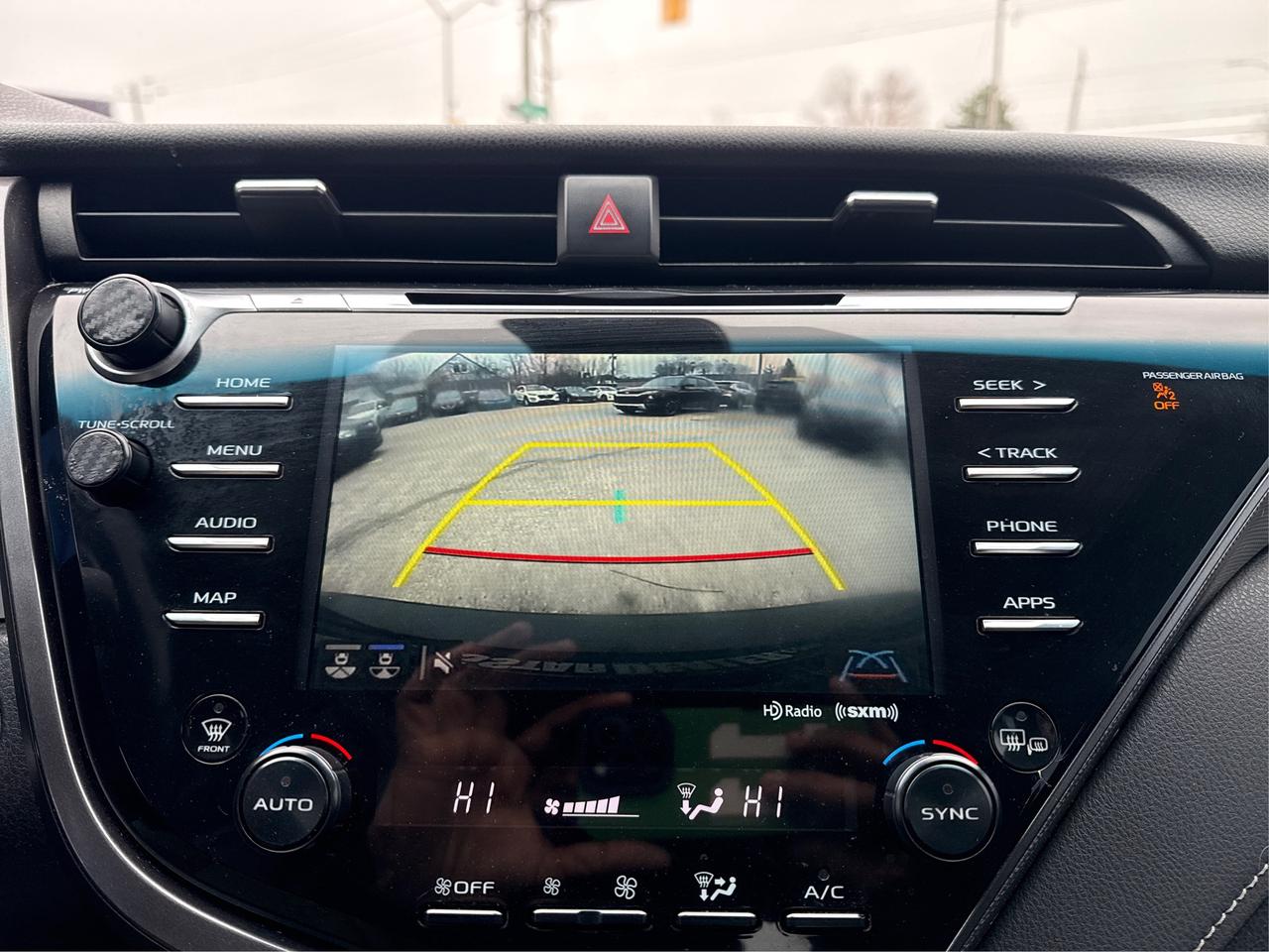 2019 Toyota Camry NAV LEATHER SUNROOF LOADED! WE FINANCE ALL CREDIT Photo