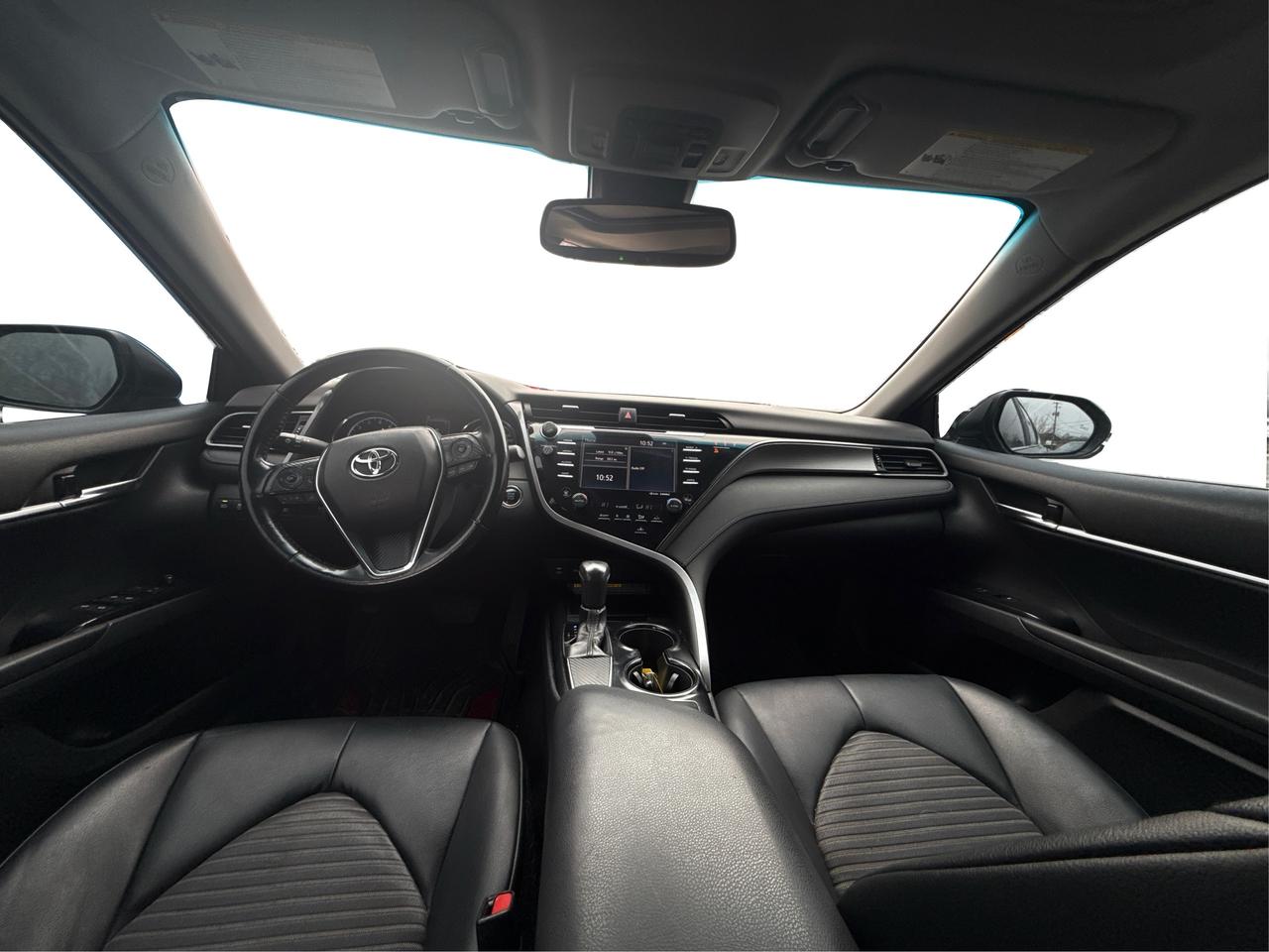 2019 Toyota Camry NAV LEATHER SUNROOF LOADED! WE FINANCE ALL CREDIT Photo