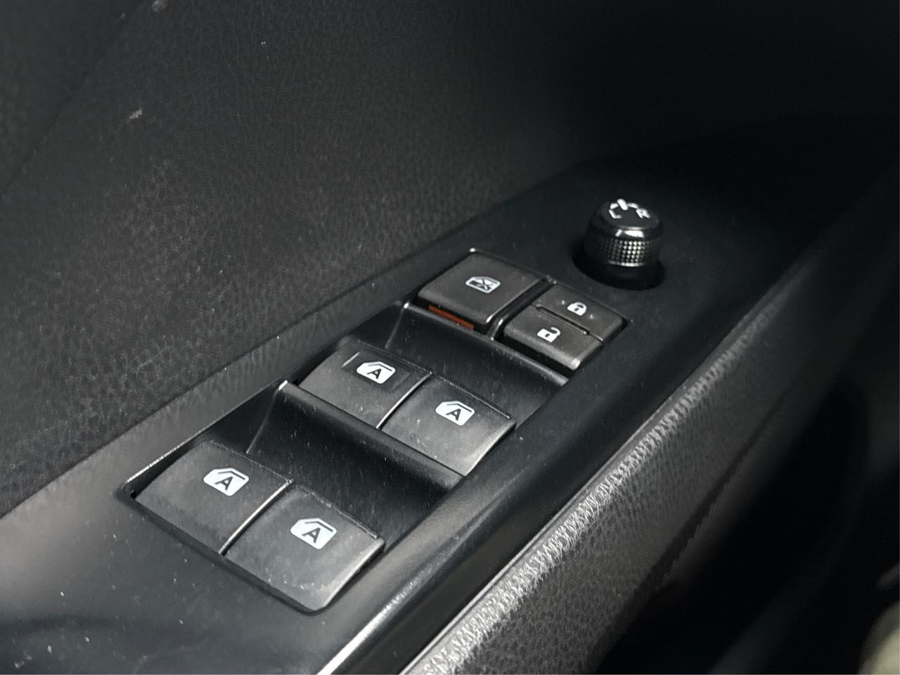 2019 Toyota Camry NAV LEATHER SUNROOF LOADED! WE FINANCE ALL CREDIT Photo